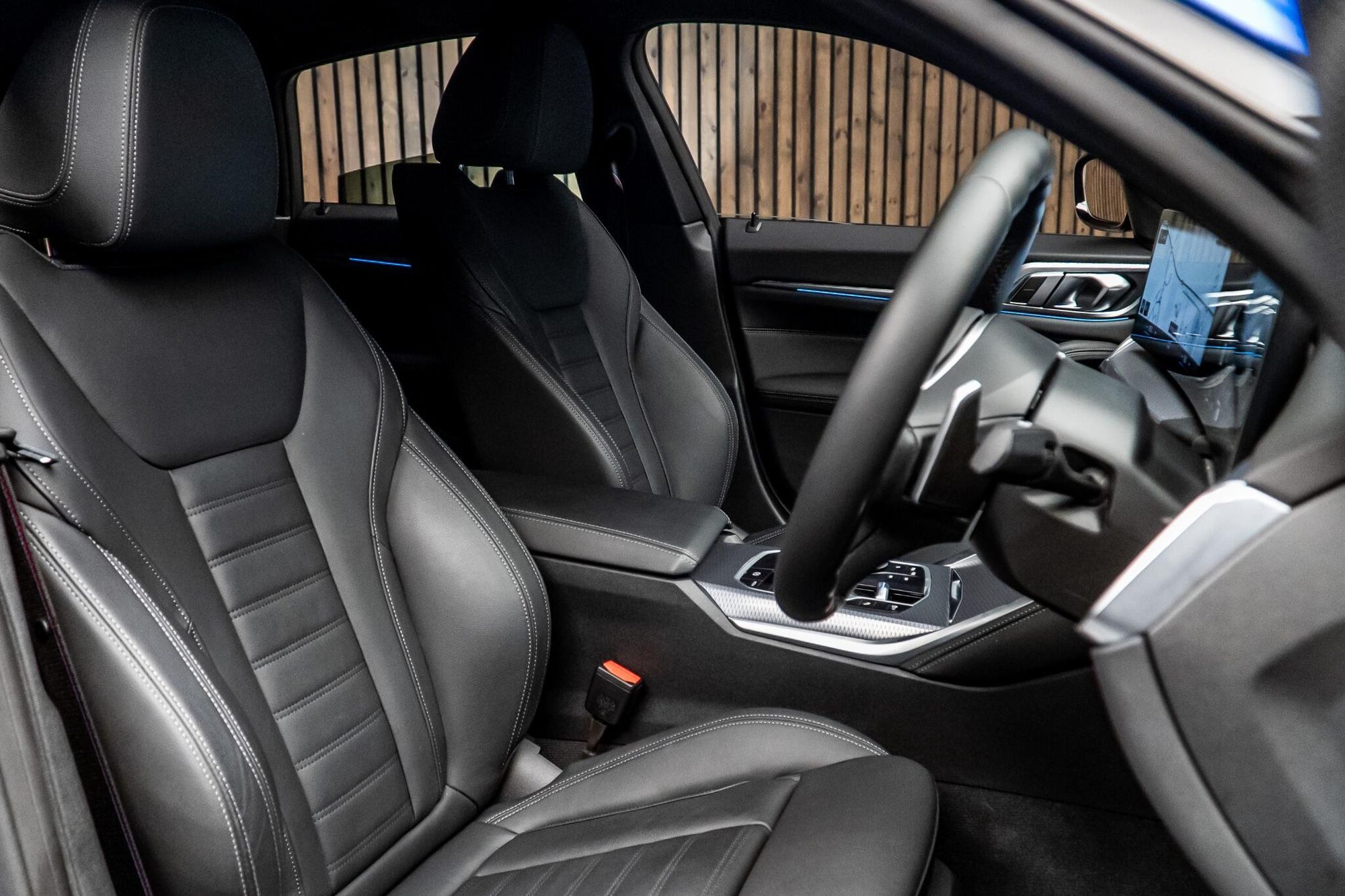 BMW 4 SERIES GRAN COUPE M440i xDrive MHT 5dr Step Auto for sale UK - Slide 2