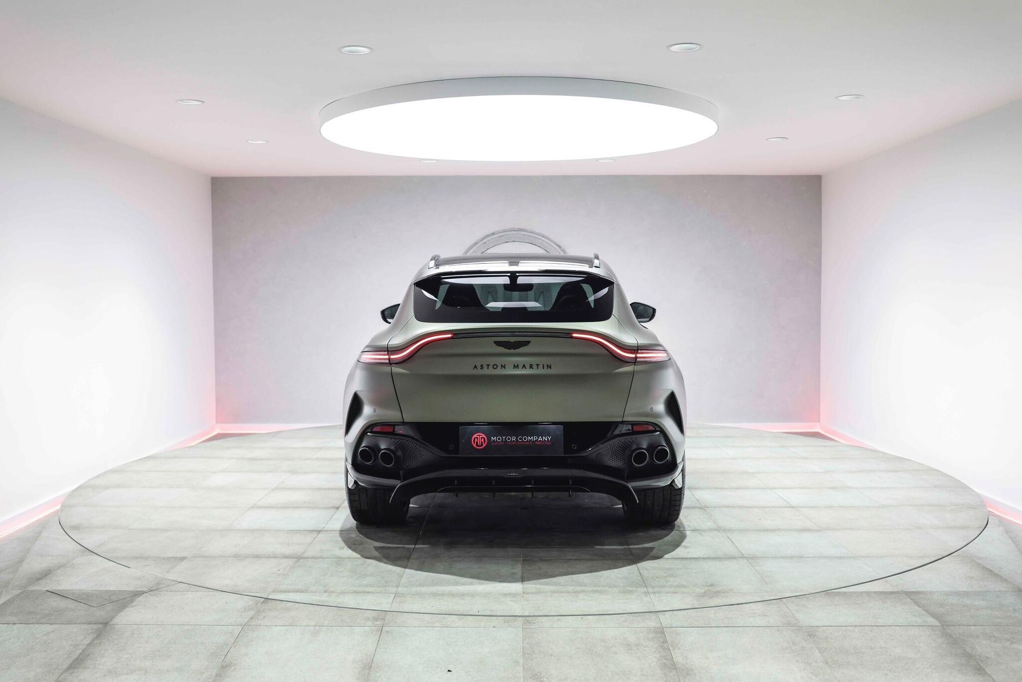ASTON MARTIN DBX ESTATE V8 DBX707 5dr Touchtronic for sale UK - Slide 9