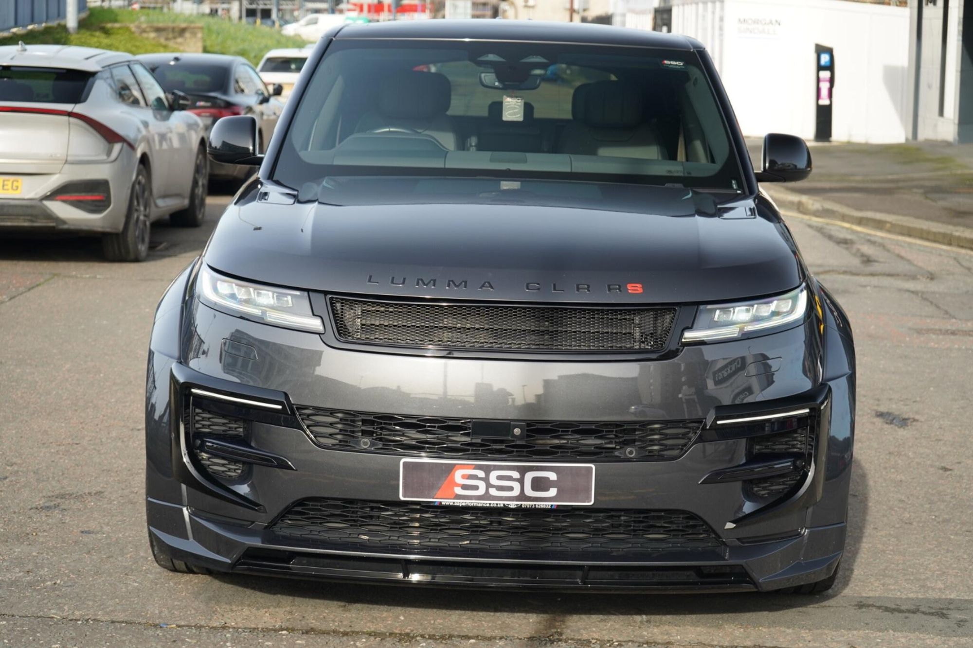 LAND ROVER RANGE ROVER SPORT DIESEL ESTATE 3.0 D300 Dynamic SE 5dr Auto for sale UK - Slide 6