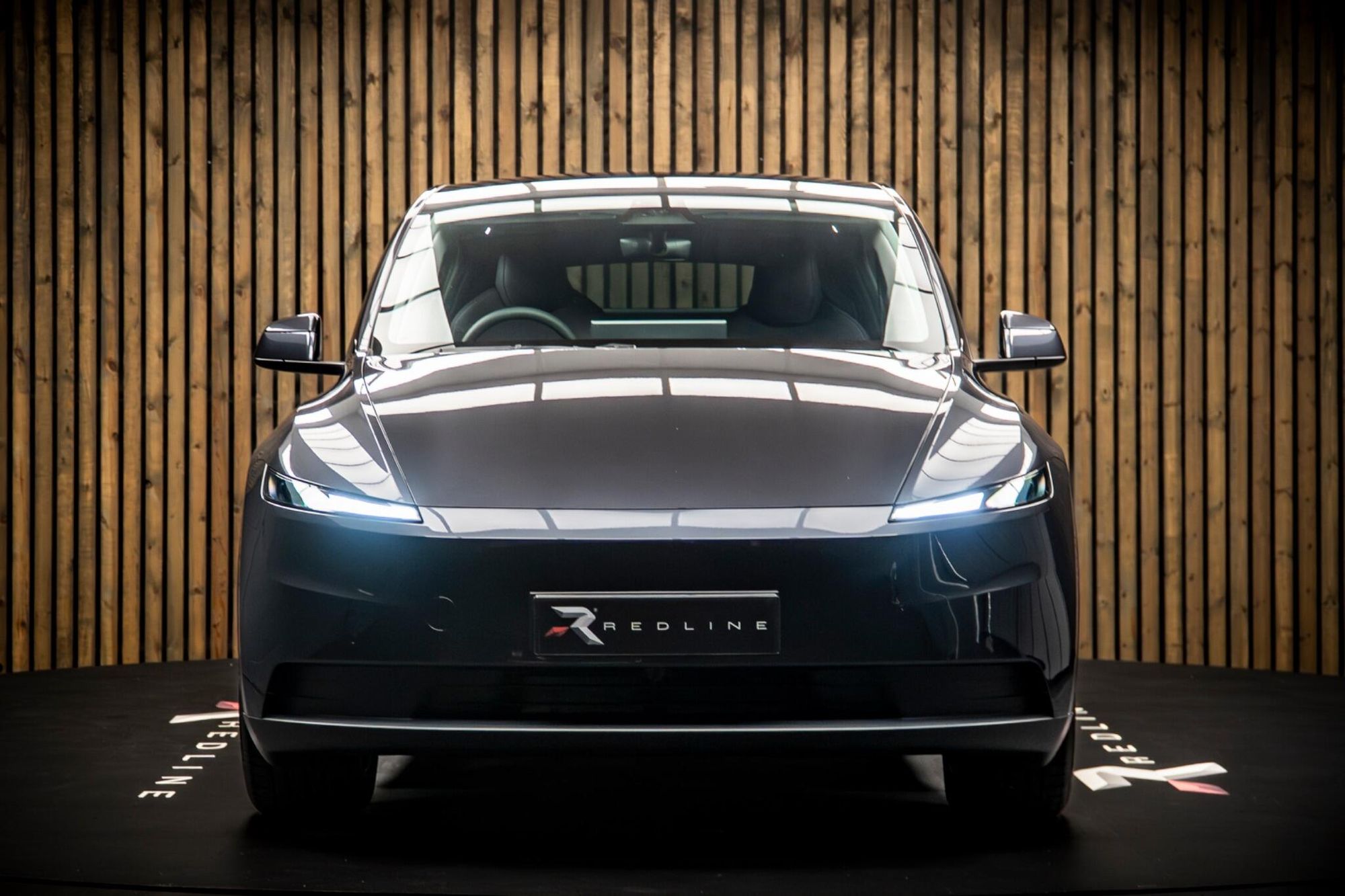 TESLA MODEL Y HATCHBACK Standard Range RWD 5dr Auto for sale UK - Slide 5