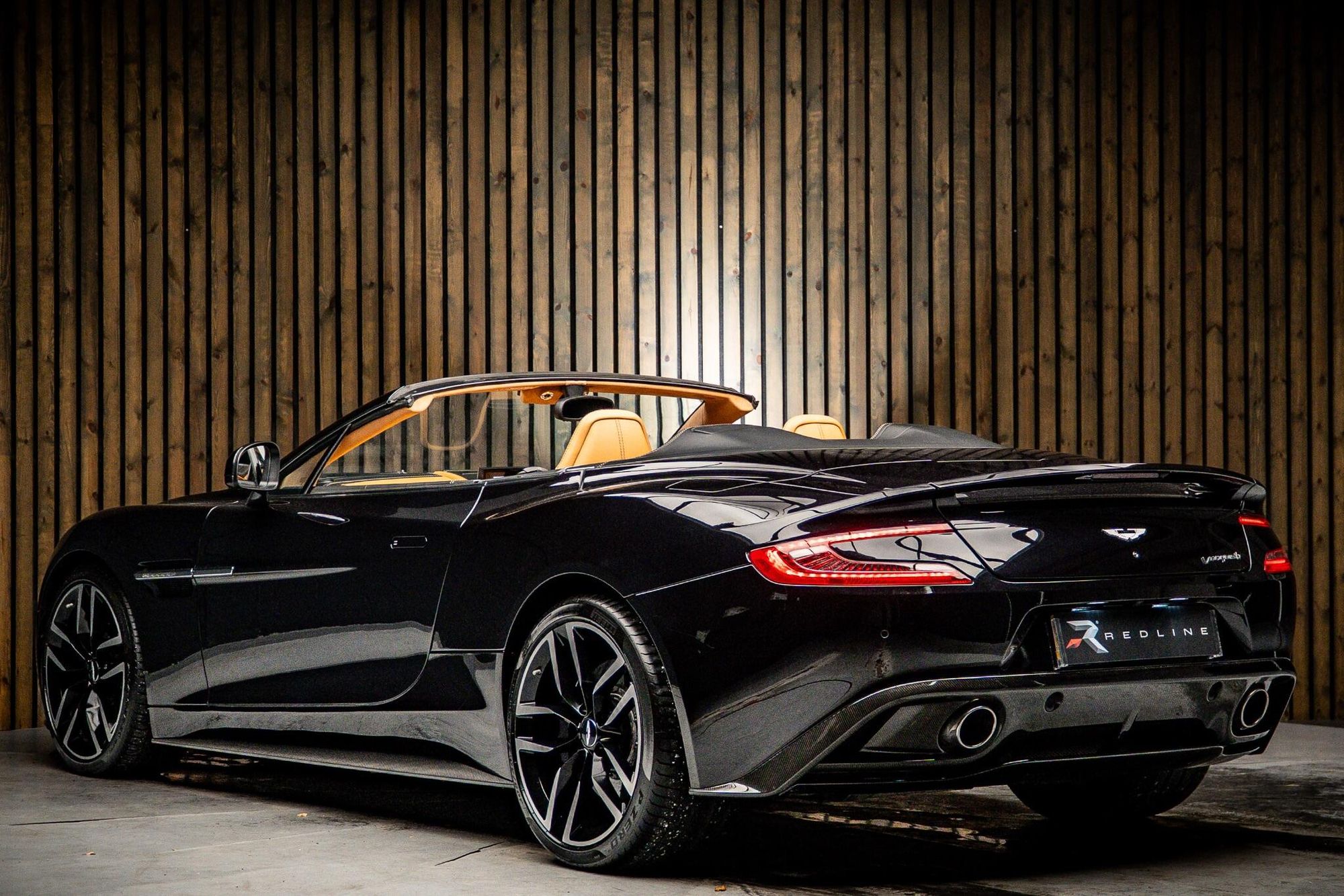 ASTON MARTIN VANQUISH CONVERTIBLE V12 [568] 2dr Volante Touchtronic Auto for sale UK - Slide 3