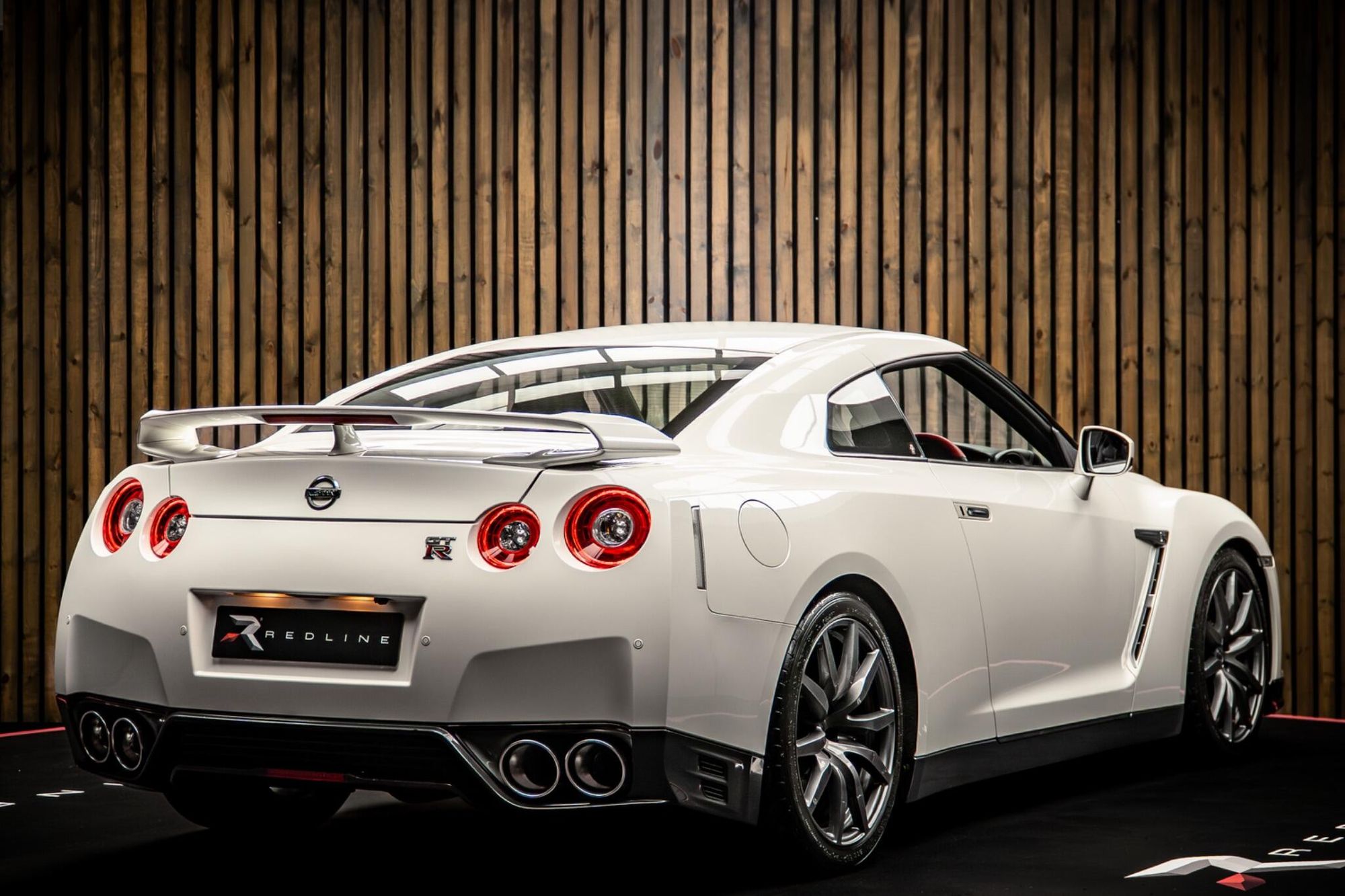 NISSAN GT-R COUPE 3.8 Recaro 2dr Auto for sale UK - Slide 4