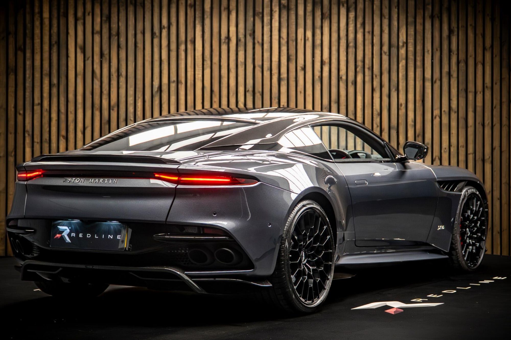 ASTON MARTIN DBS COUPE V12 770 ULTIMATE 2dr Touchtronic Auto for sale UK - Slide 5