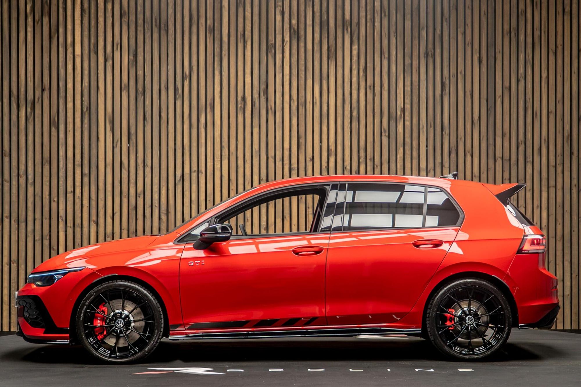 VOLKSWAGEN GOLF HATCHBACK 2.0 TSI 300 GTI Clubsport 5dr DSG for sale UK - Slide 7