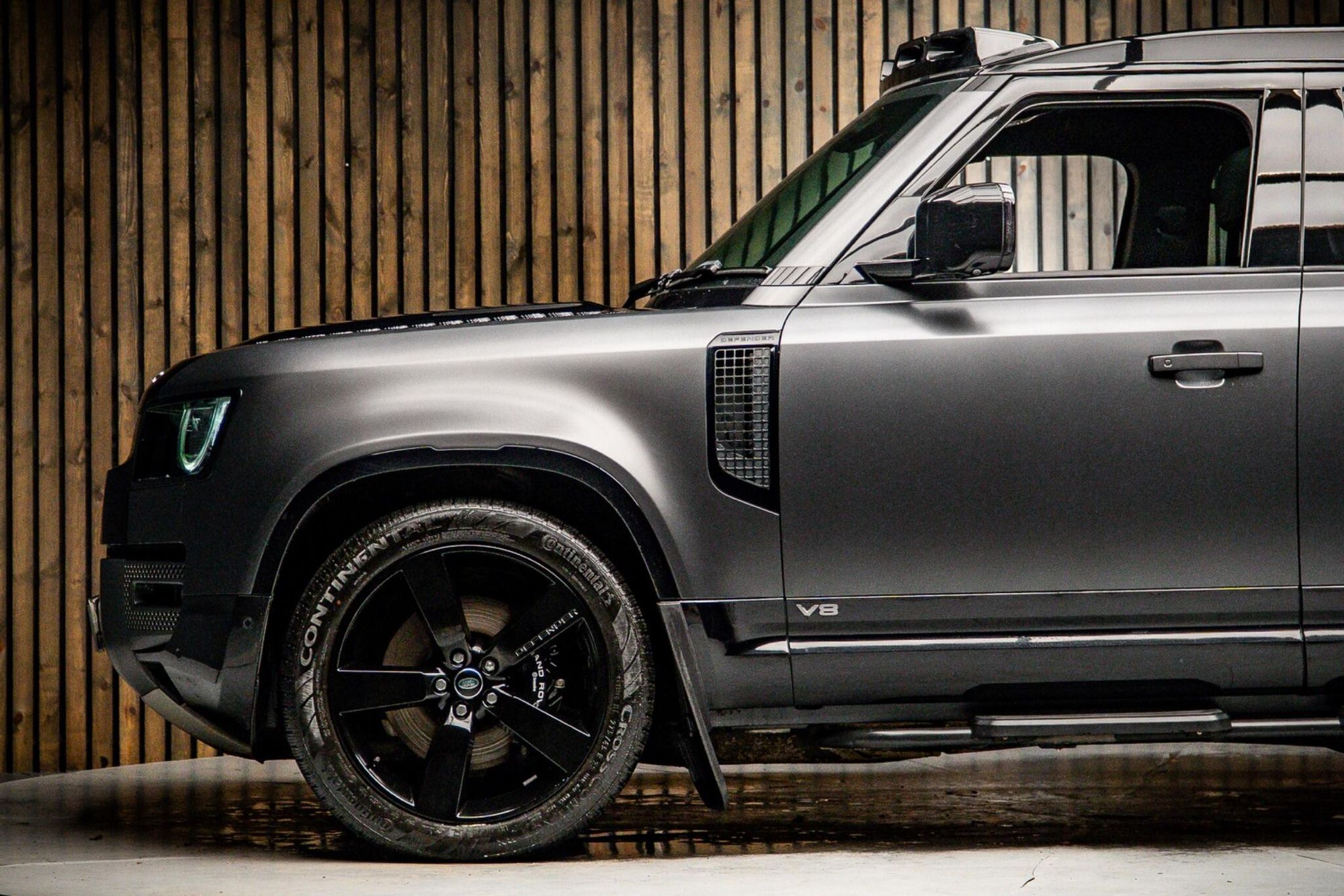 LAND ROVER DEFENDER ESTATE SPECIAL EDITIONS 5.0 P525 V8 Carpathian Edition 110 5dr Auto for sale UK - Slide 9