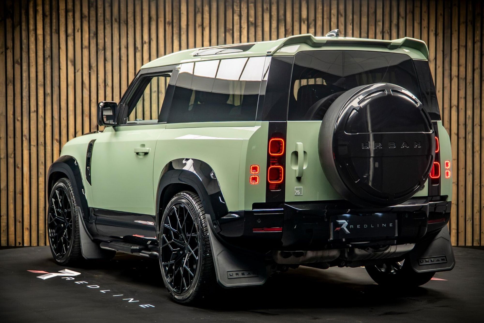 LAND ROVER DEFENDER ESTATE SPECIAL EDITIONS 3.0 D300 75th Limited Edition 90 3dr Auto for sale UK - Slide 3