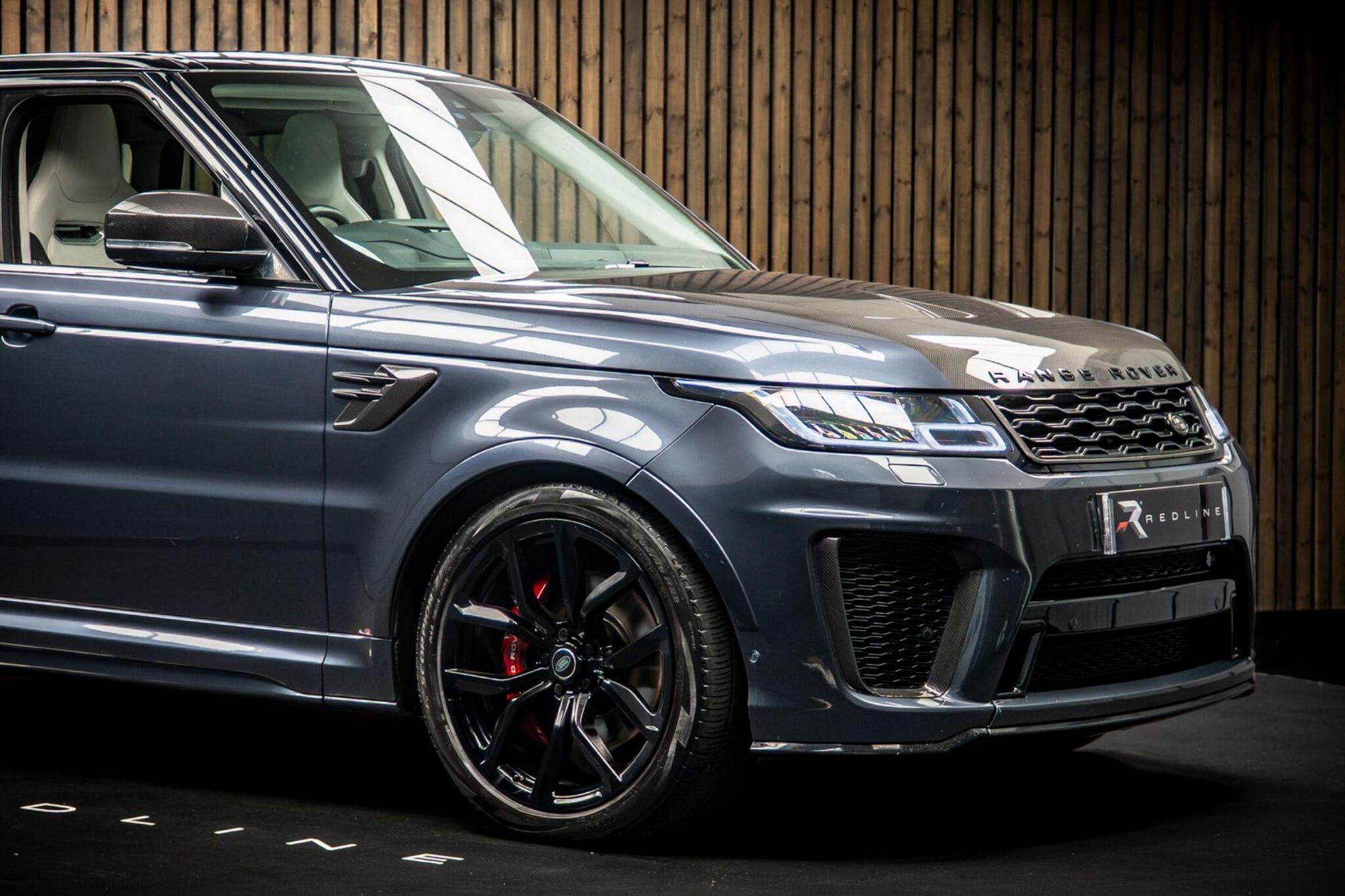 LAND ROVER RANGE ROVER SPORT ESTATE 5.0 P575 S/C SVR 5dr Auto for sale UK - Slide 10