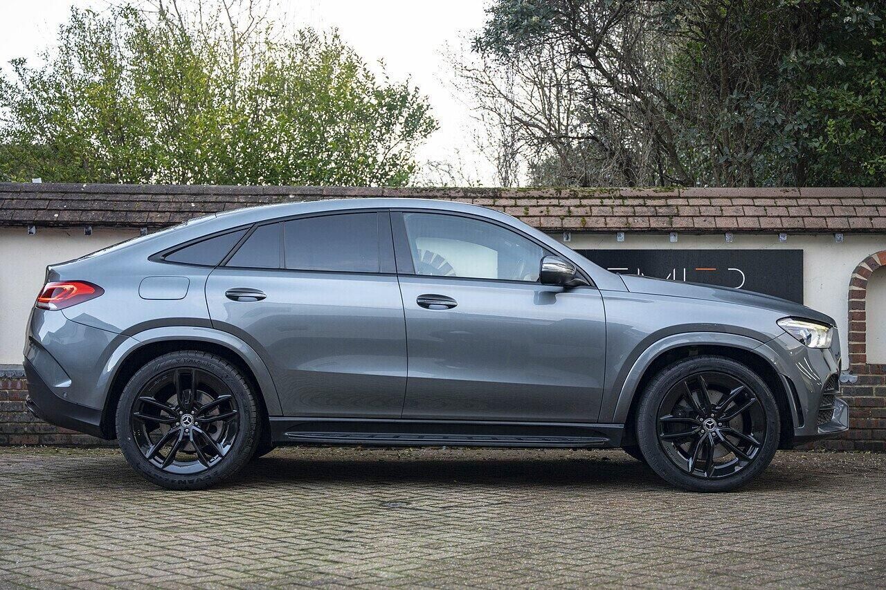 MERCEDES-BENZ GLE COUPE GLE DIESEL COUPE GLE 400d 4Matic AMG Line Premium + 5dr 9G-Tronic for sale UK - Slide 3