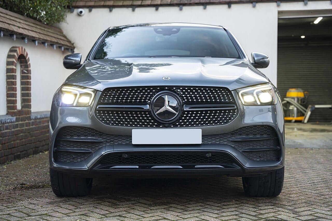 MERCEDES-BENZ GLE COUPE GLE DIESEL COUPE GLE 400d 4Matic AMG Line Premium + 5dr 9G-Tronic for sale UK - Slide 2