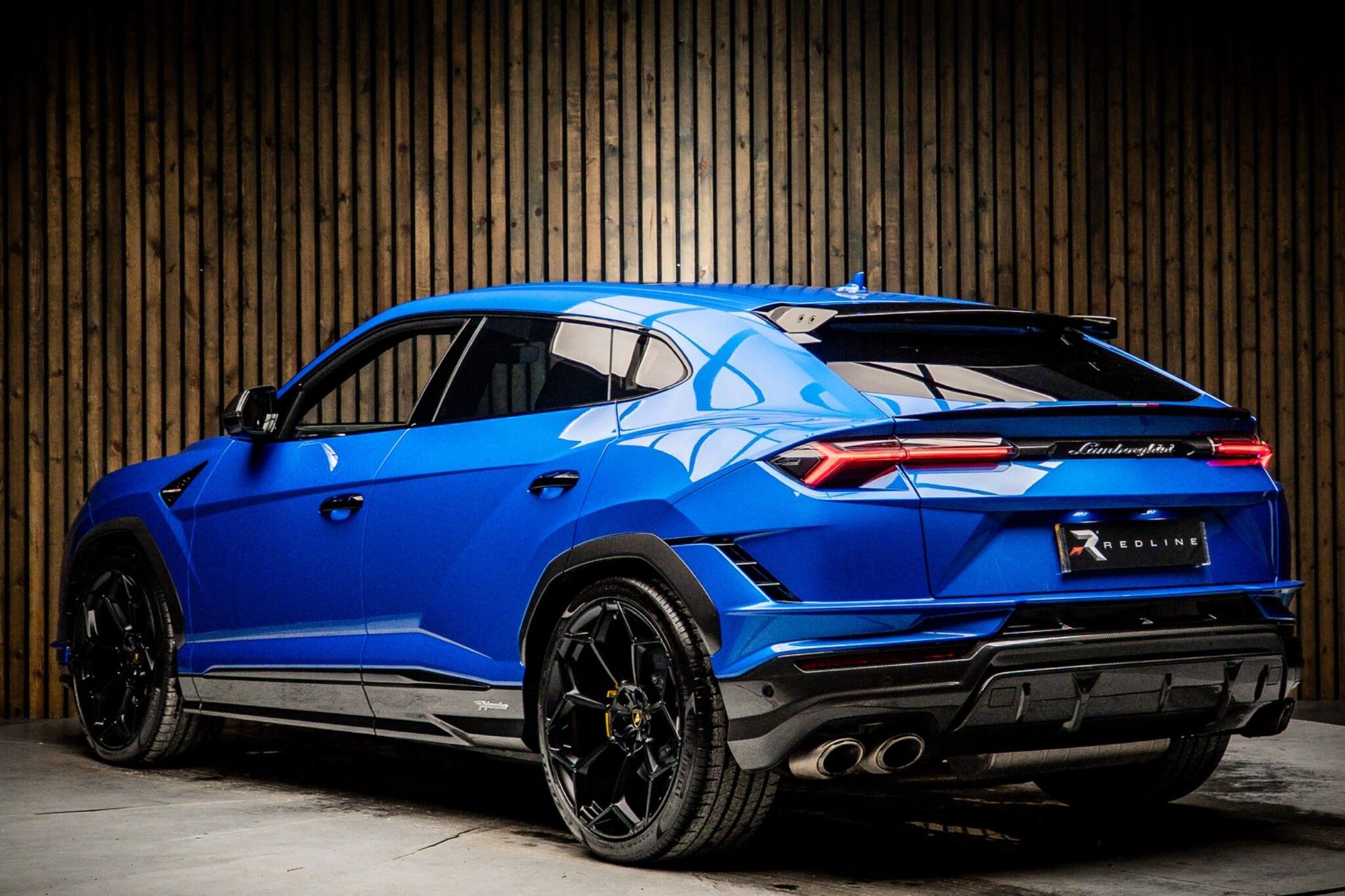 LAMBORGHINI URUS ESTATE 4.0T FSI V8 Performante 5dr Auto for sale UK - Slide 3