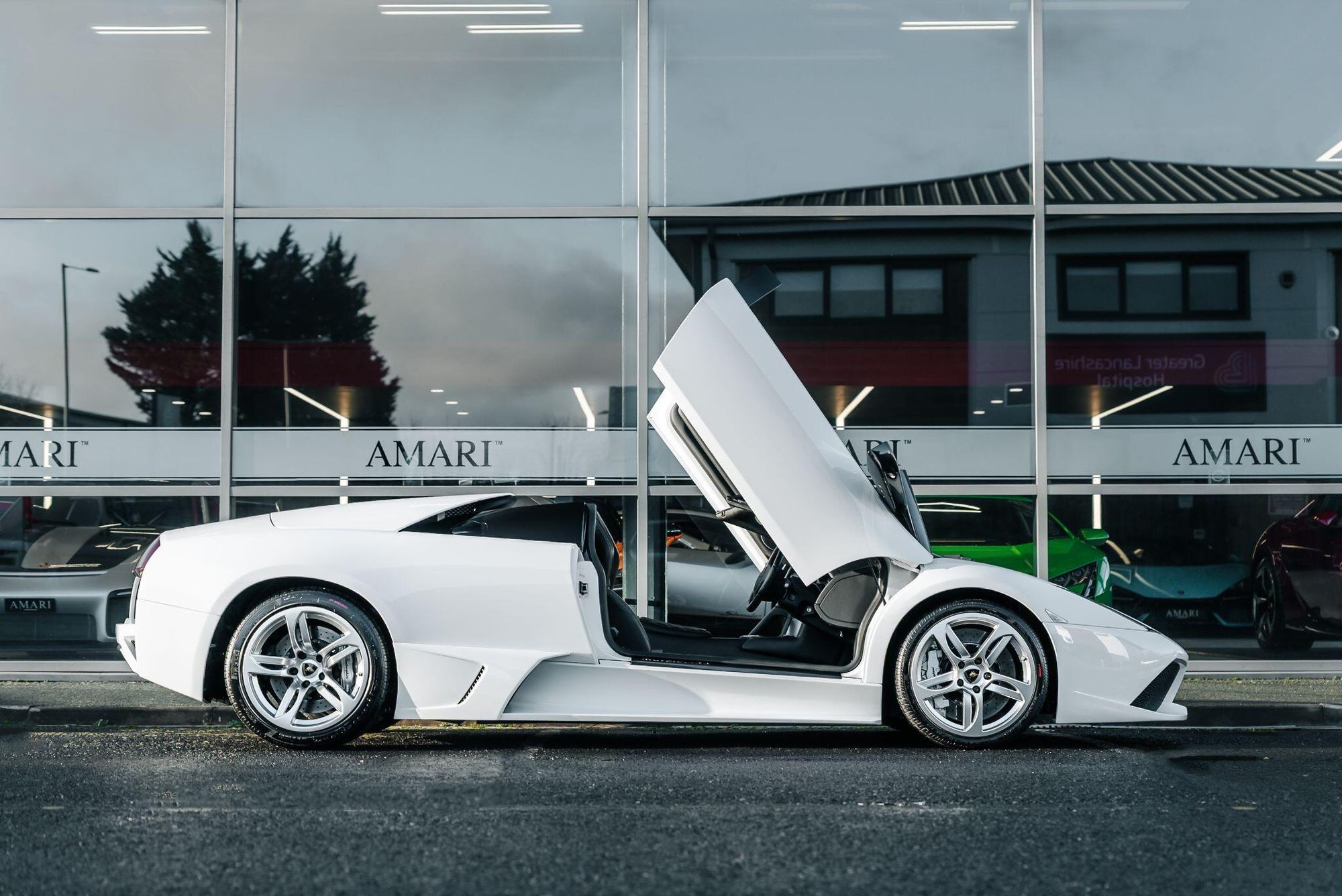 LAMBORGHINI MURCIELAGO ROADSTER LP 640 2dr for sale UK - Slide 6
