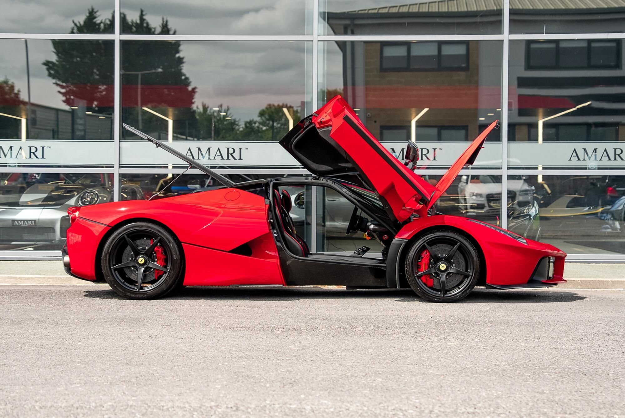 FERRARI LAFERRARI for sale UK - Slide 7