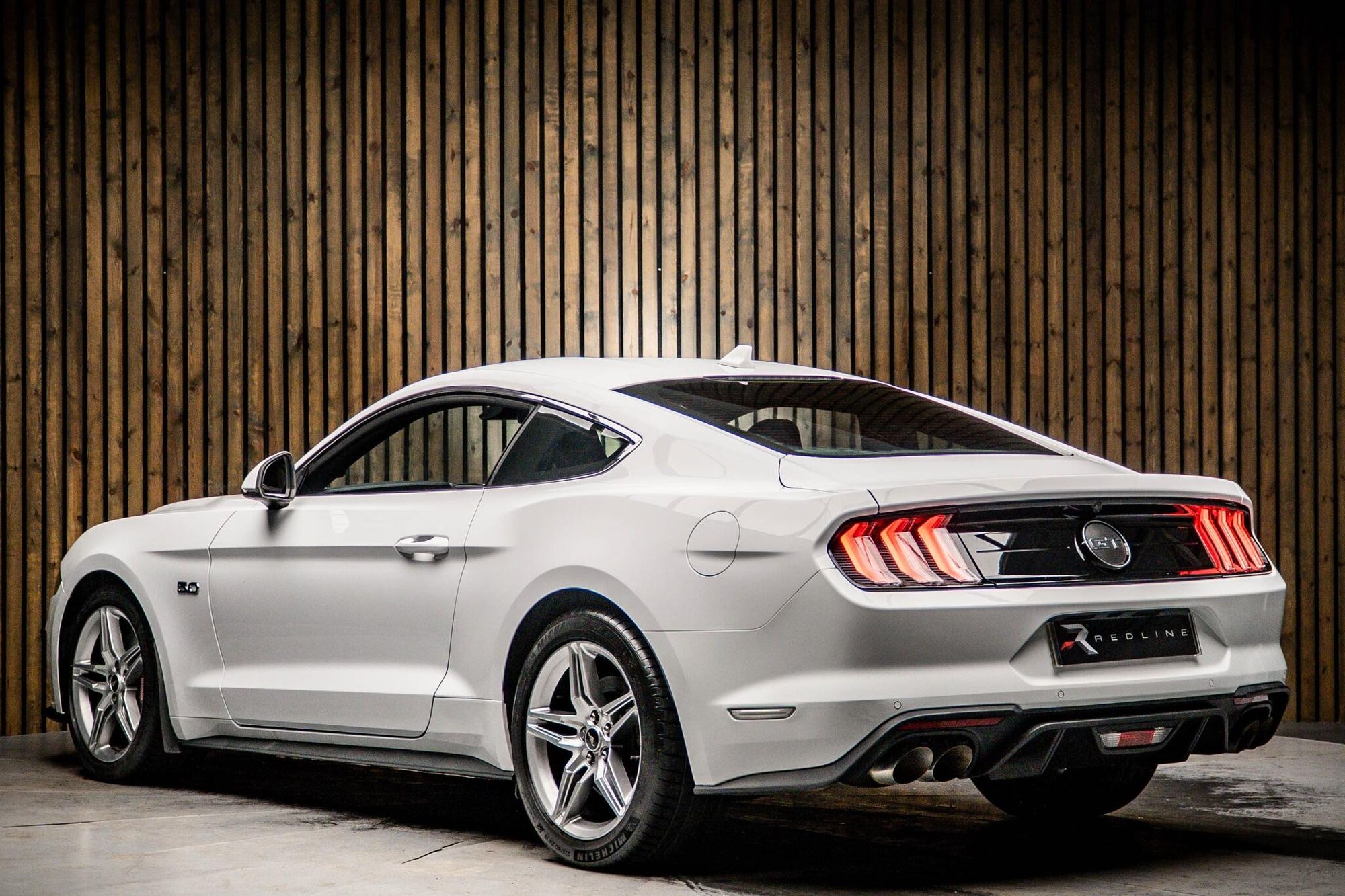FORD MUSTANG FASTBACK 5.0 V8 GT 2dr Auto for sale UK - Slide 3