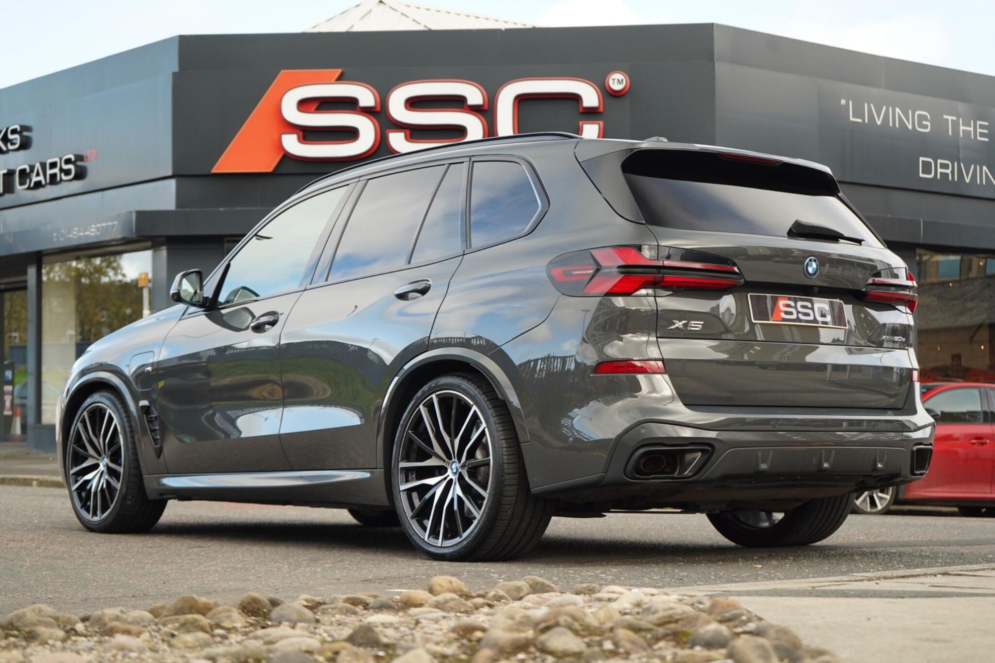 BMW X5 ESTATE xDrive50e M Sport 5dr Auto for sale UK - Slide 2