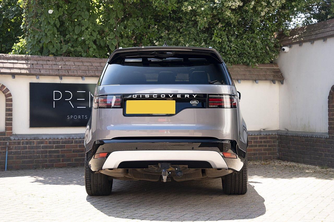 LAND ROVER DISCOVERY DIESEL SW 3.0 D300 Metropolitan Edition 5dr Auto for sale UK - Slide 5