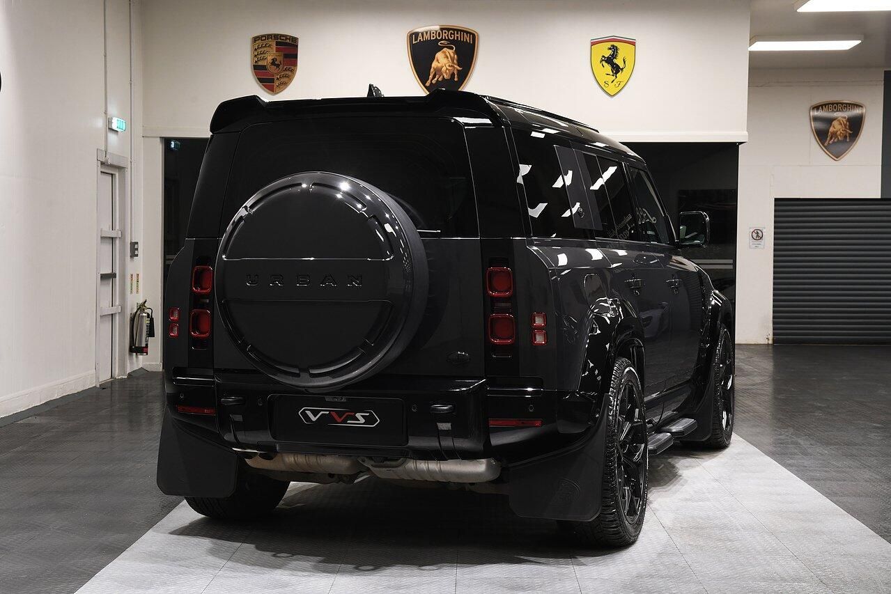 LAND ROVER DEFENDER DIESEL ESTATE 3.0 D300 X-Dynamic HSE 110 5dr Auto for sale UK - Slide 3