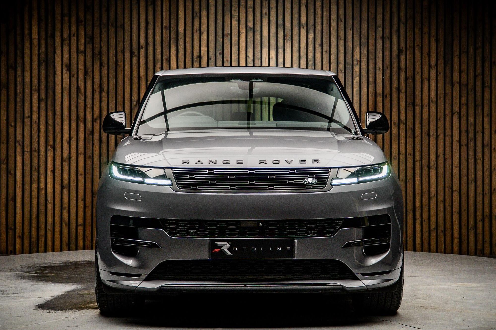 LAND ROVER RANGE ROVER SPORT ESTATE 3.0 P400 Dynamic SE 5dr Auto for sale UK - Slide 5