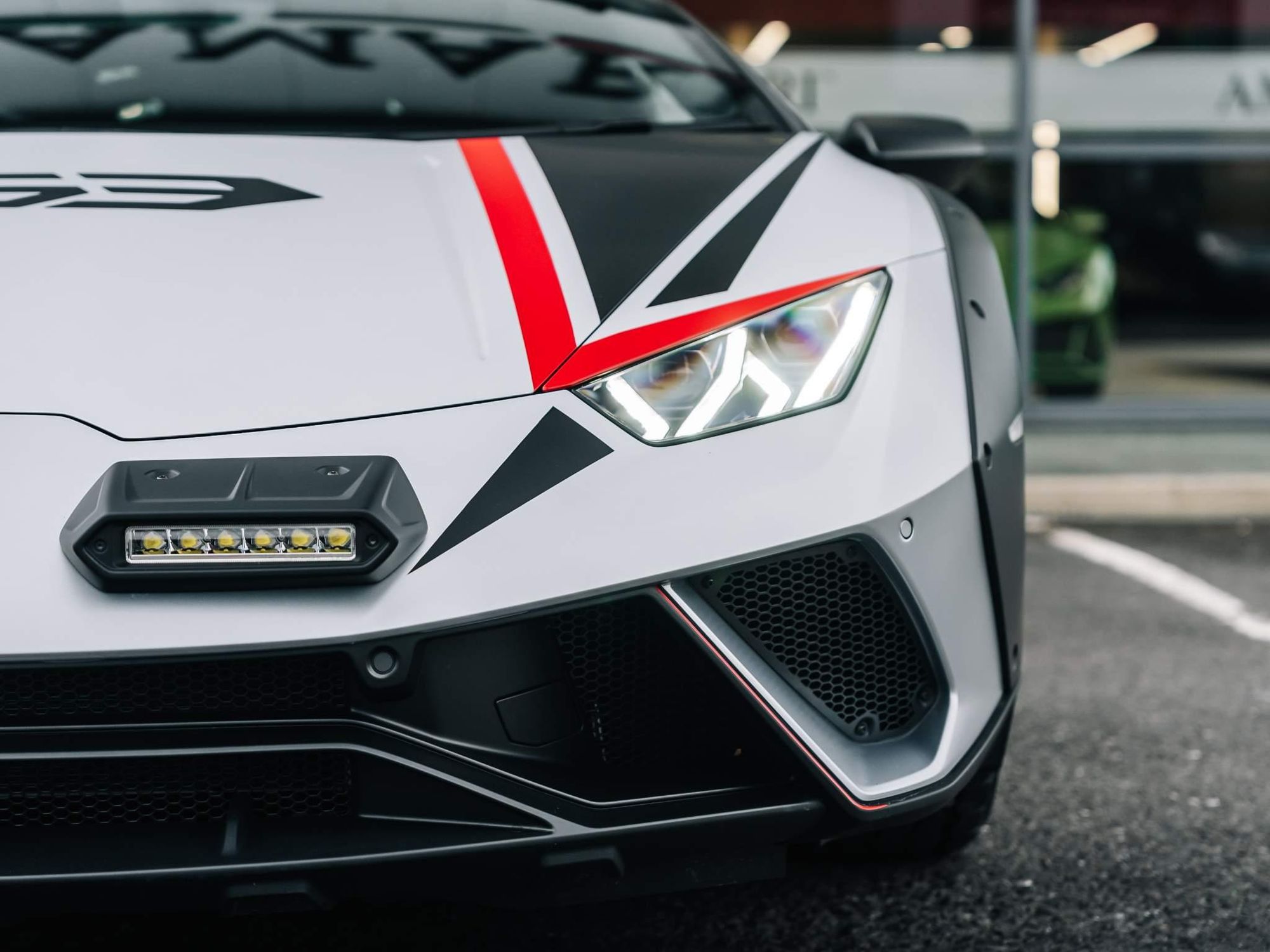 LAMBORGHINI HURACAN EVO COUPE 5.2 V10 610 Sterrato 2dr Auto AWD for sale UK - Slide 6