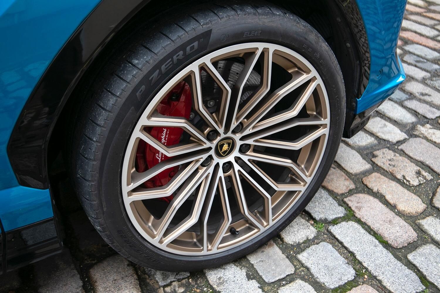 LAMBORGHINI URUS ESTATE 4.0T 25.9kWh Plug-in Hybrid FSI V8 5dr Auto for sale UK - Slide 9