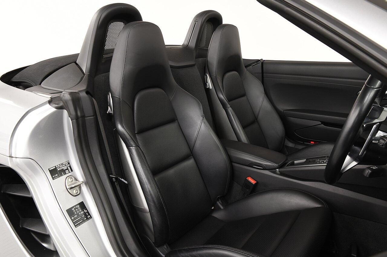 PORSCHE BOXSTER 718 ROADSTER 2.5 S 2dr PDK for sale UK - Slide 8