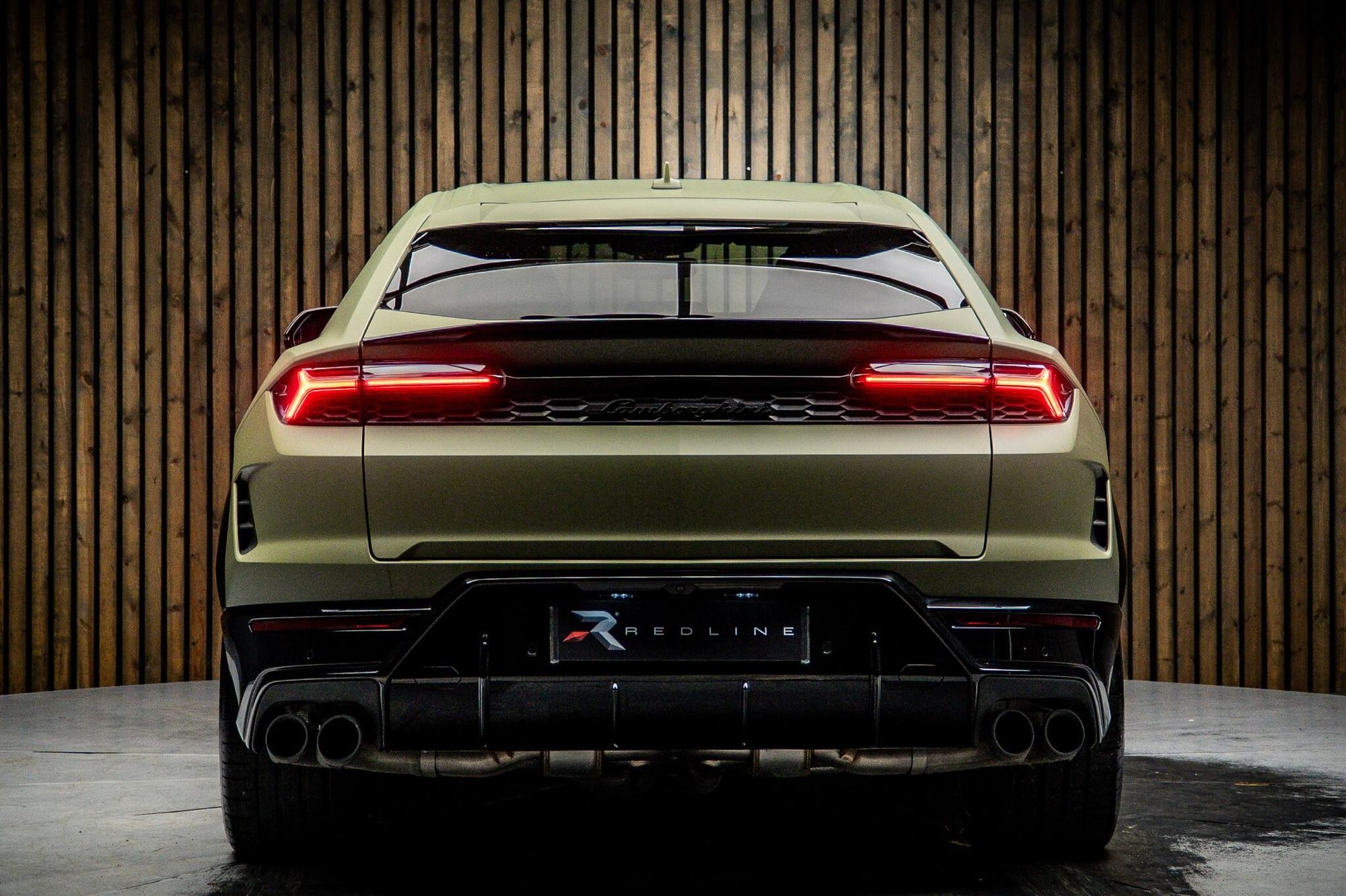 LAMBORGHINI URUS ESTATE 4.0T 25.9kWh Plug-in Hybrid FSI V8 5dr Auto for sale UK - Slide 6
