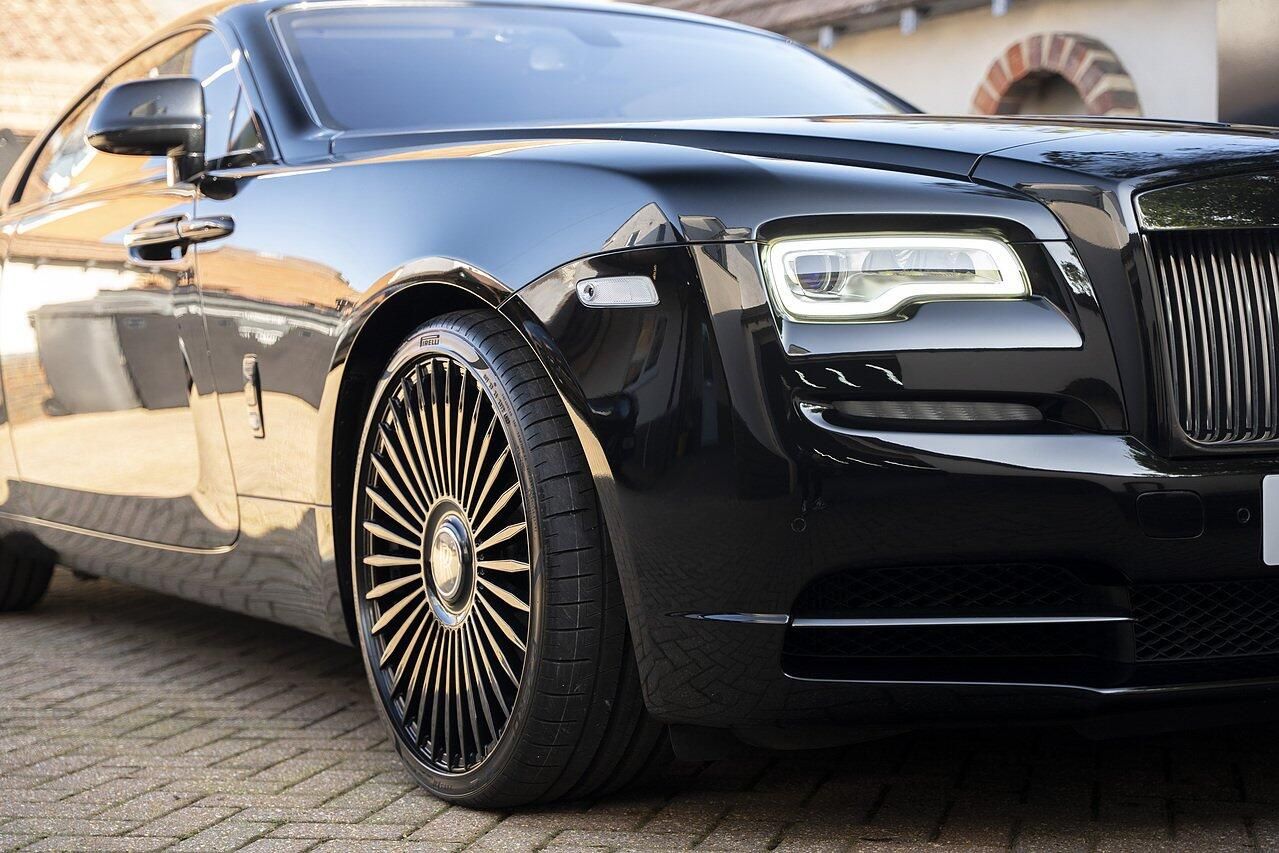 ROLLS-ROYCE WRAITH COUPE Black Badge 2dr Auto for sale UK - Slide 6