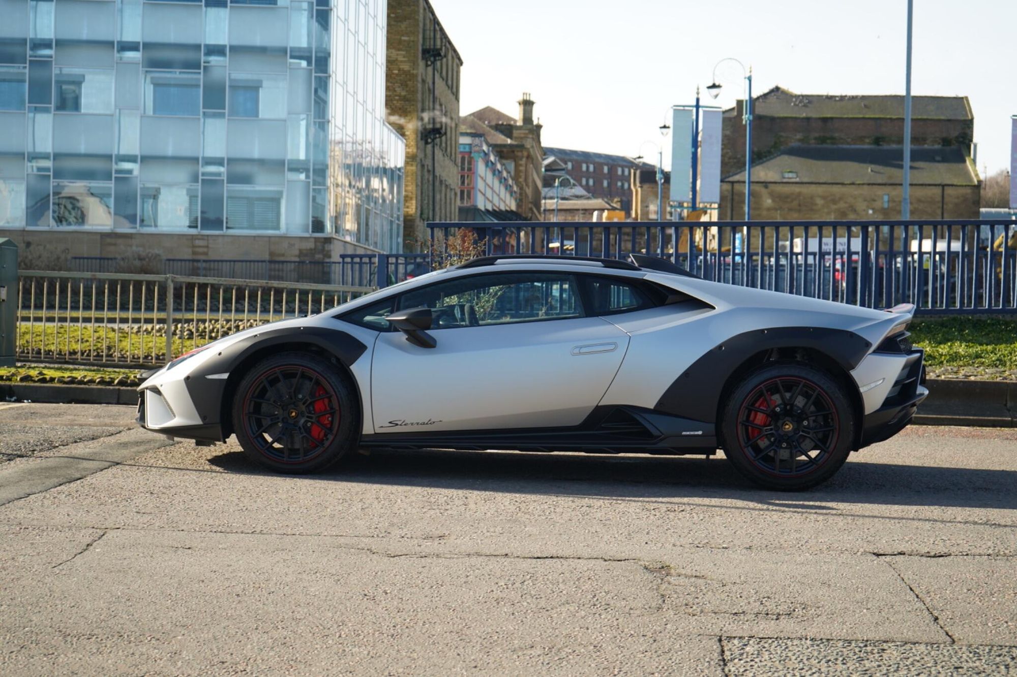 LAMBORGHINI HURACAN EVO COUPE 5.2 V10 610 Sterrato 2dr Auto AWD for sale UK - Slide 8