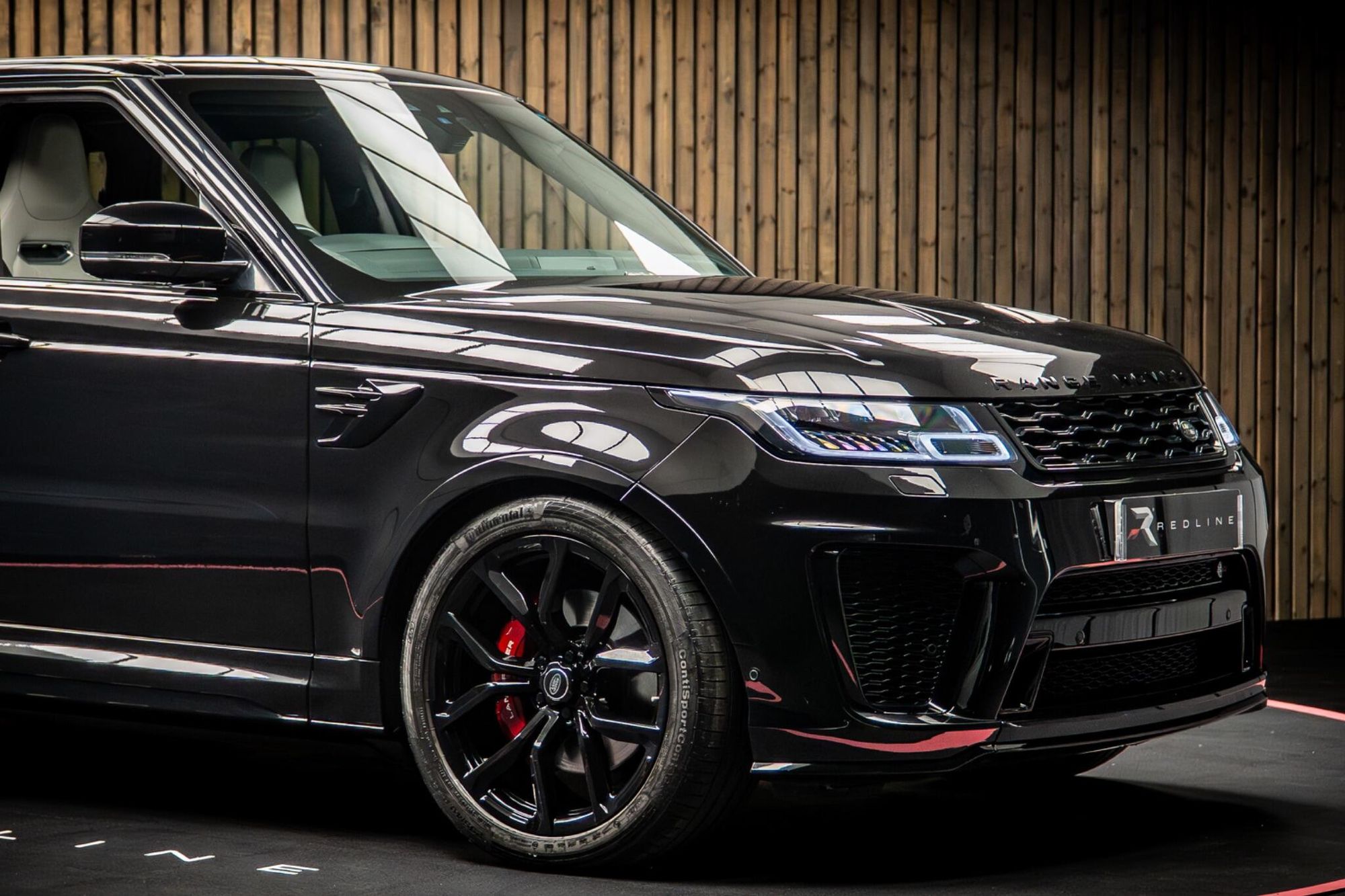 LAND ROVER RANGE ROVER SPORT ESTATE 5.0 P575 S/C SVR 5dr Auto for sale UK - Slide 10
