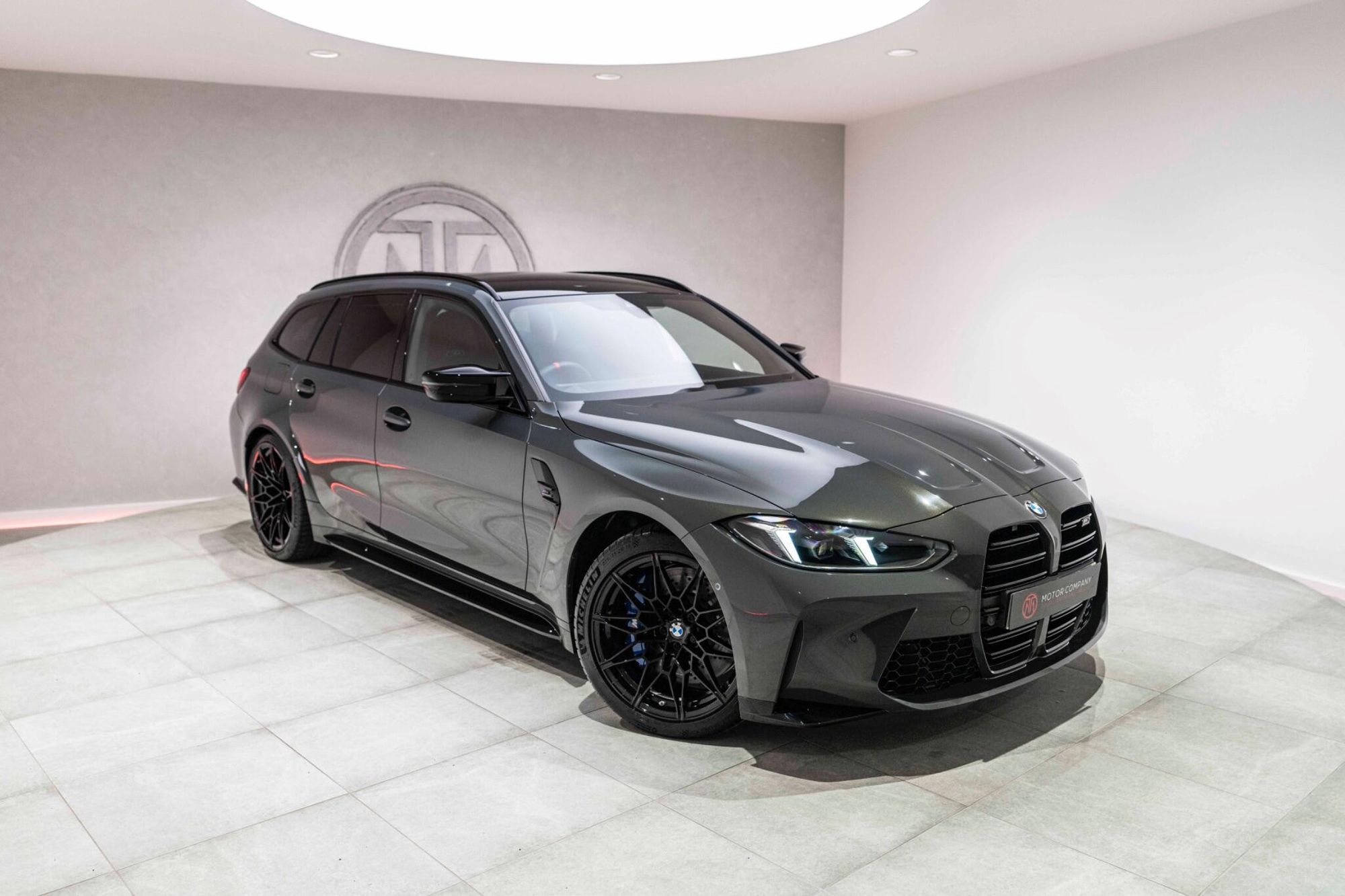 BMW M3 TOURING M3 xDrive 530 Competition M 5dr Step Auto for sale UK - Slide 7
