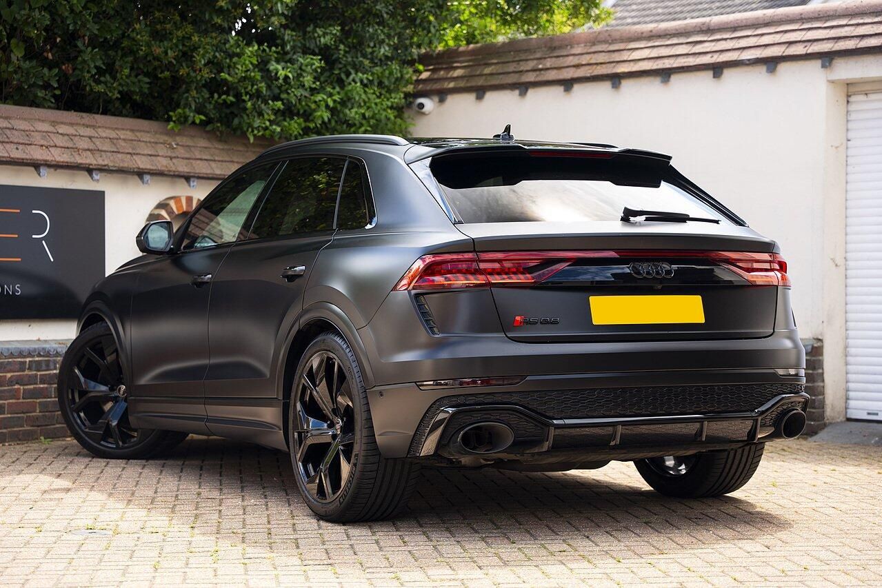 AUDI Q8 ESTATE SQ8 TFSI Quattro Vorsprung 5dr Tiptronic for sale UK - Slide 4