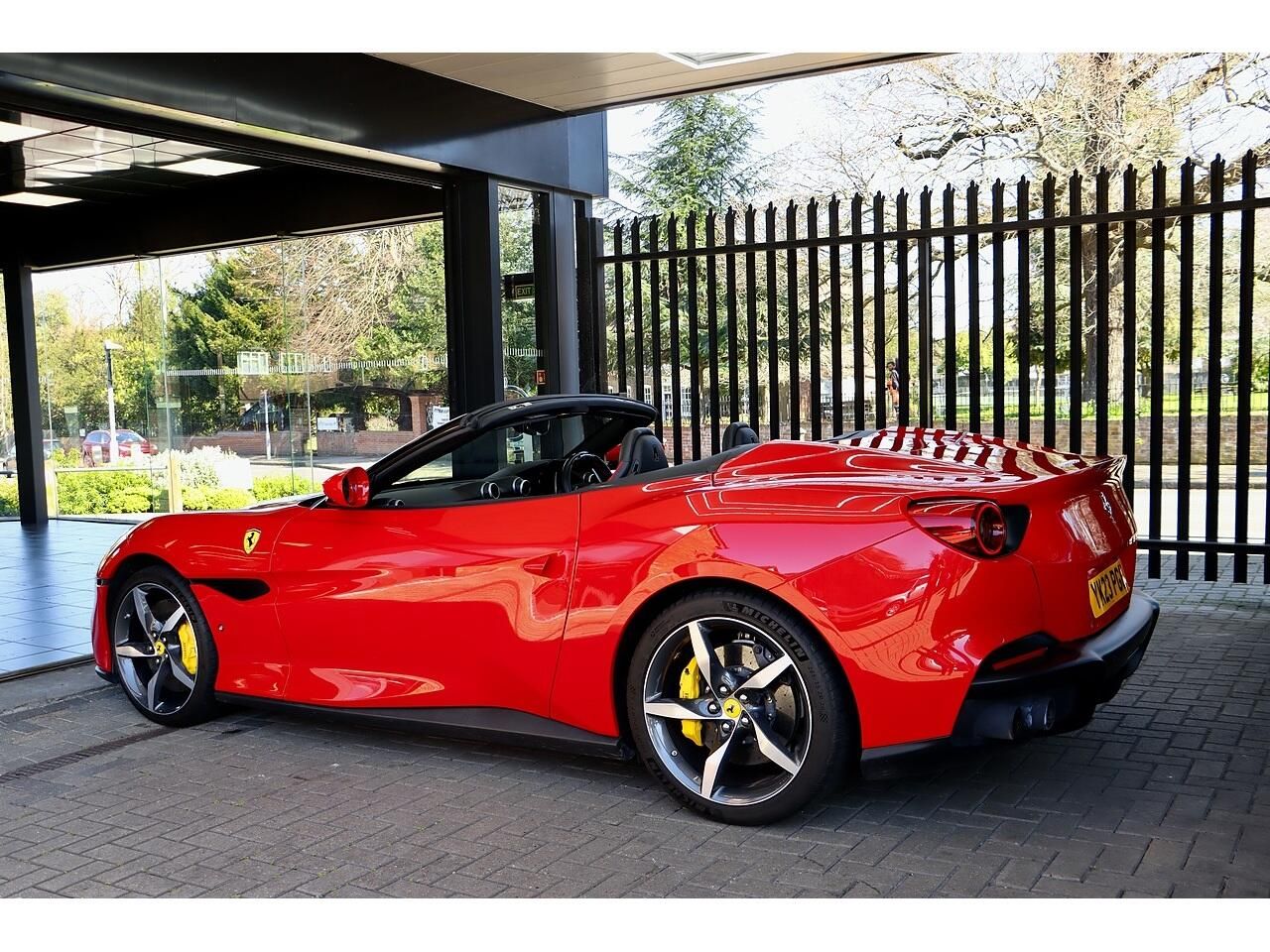 FERRARI Portofino M 2dr Auto for sale UK - Slide 5