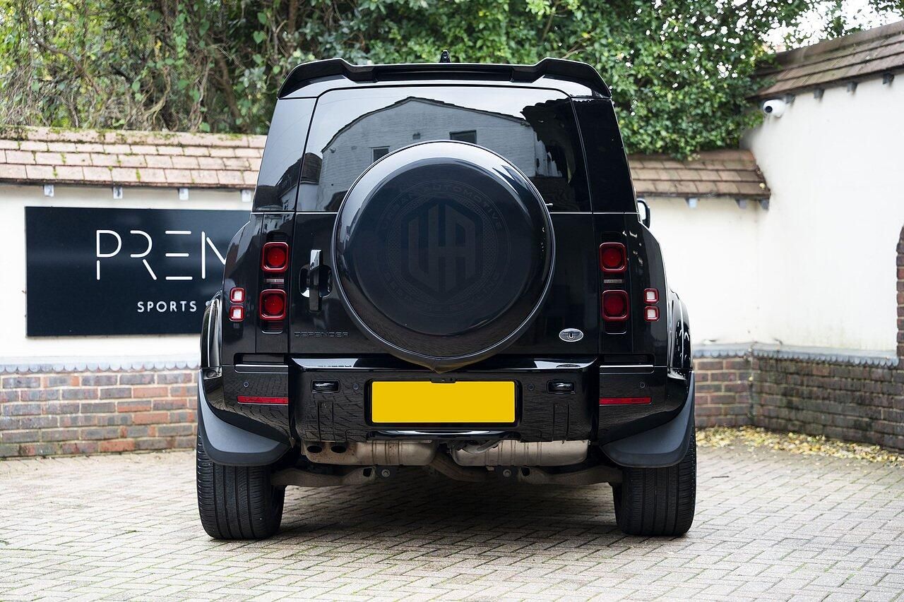 LAND ROVER DEFENDER DIESEL ESTATE 3.0 D300 X-Dynamic HSE 110 5dr Auto for sale UK - Slide 4