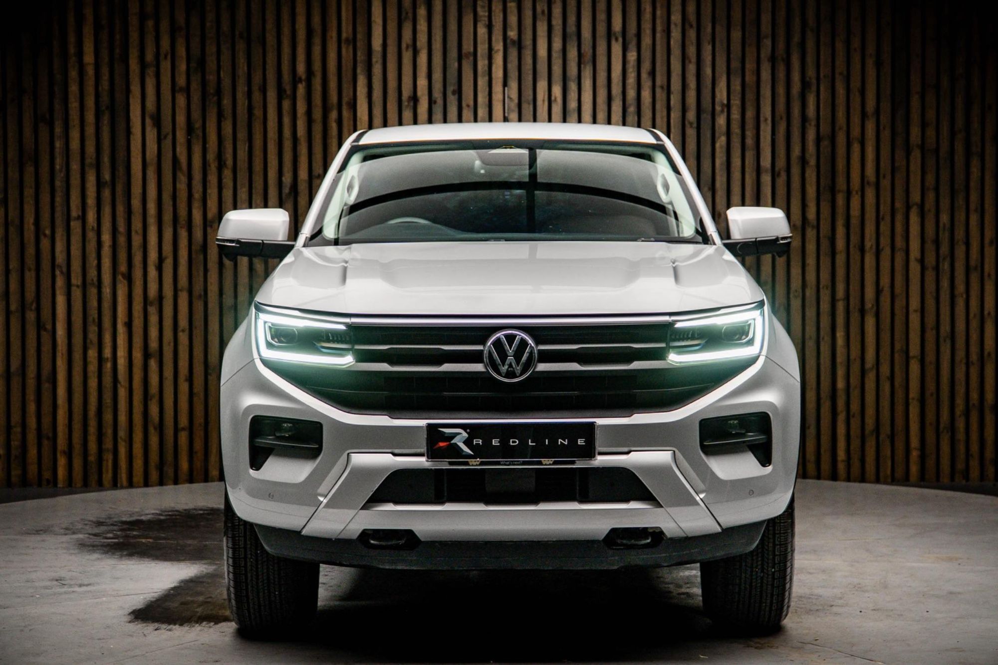 VOLKSWAGEN AMAROK DIESEL D/Cab Pick Up Life 2.0 TDI 205 4MOTION Auto for sale UK - Slide 5