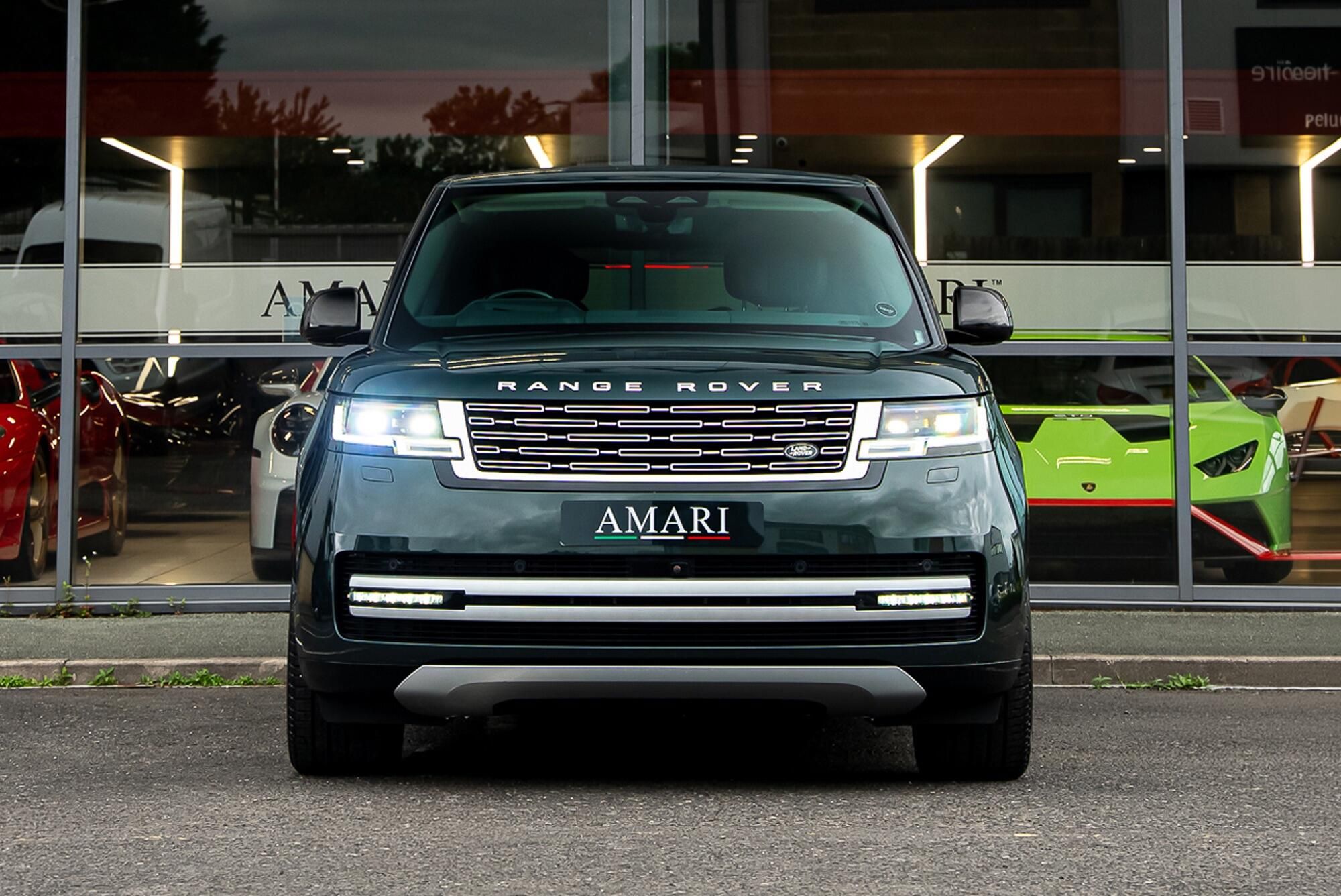 LAND ROVER RANGE ROVER ESTATE 3.0 P400 Autobiography 4dr Auto for sale UK - Slide 4