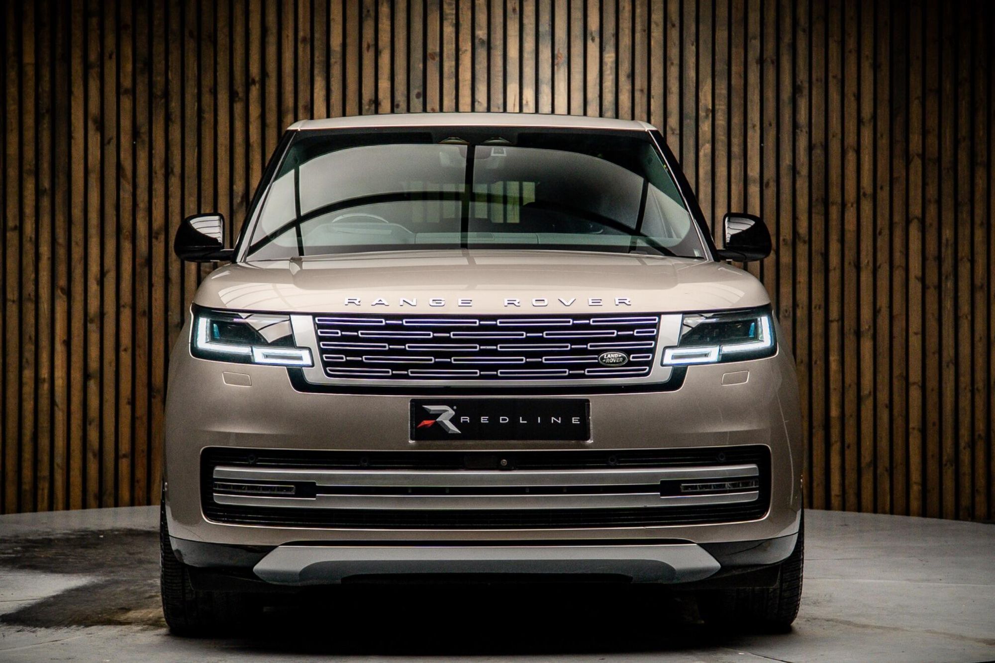 LAND ROVER RANGE ROVER ESTATE 3.0 P550e Autobiography 4dr Auto for sale UK - Slide 5