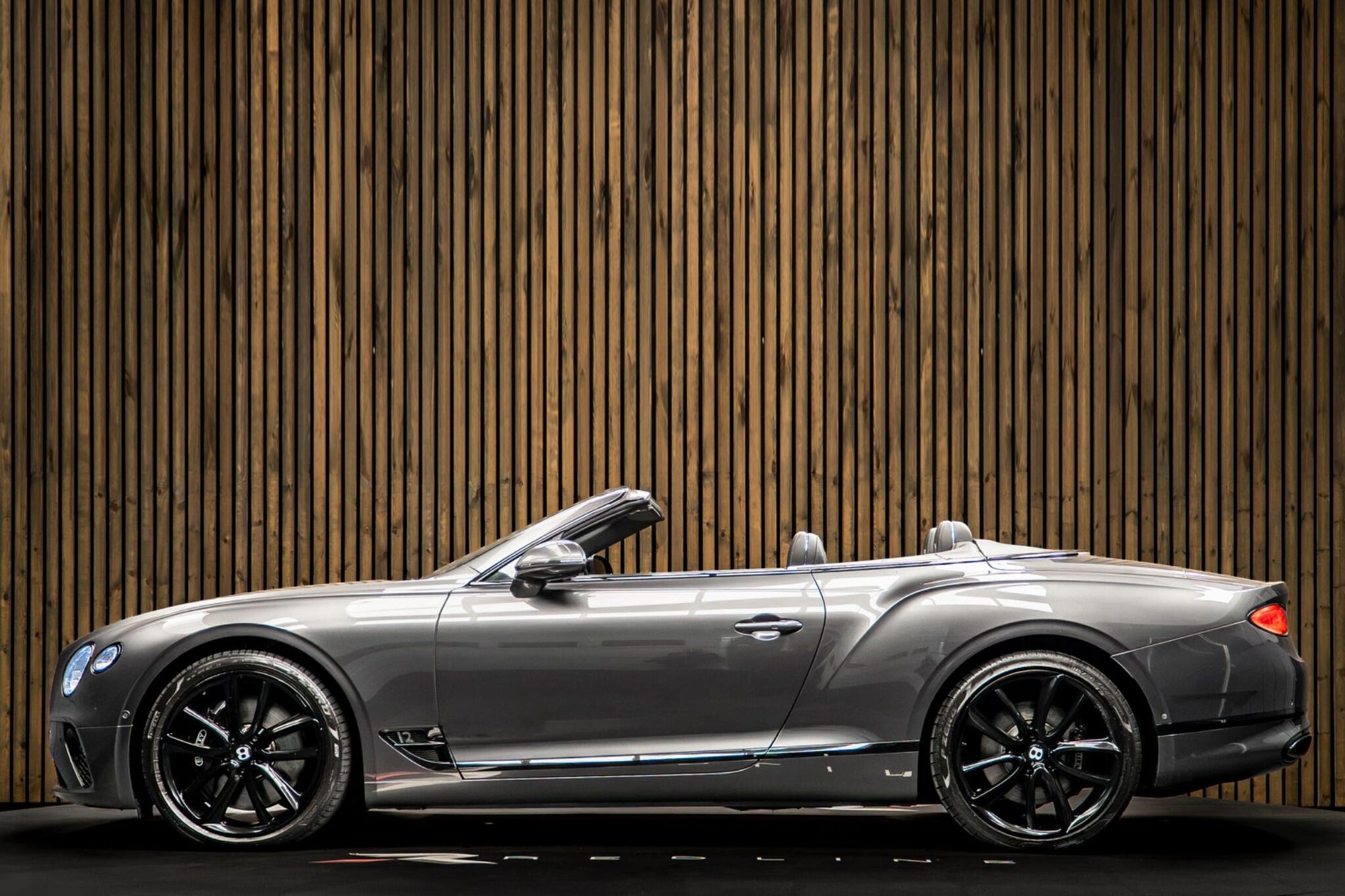 BENTLEY CONTINENTAL GTC CONVERTIBLE 6.0 W12 2dr Auto for sale UK - Slide 7