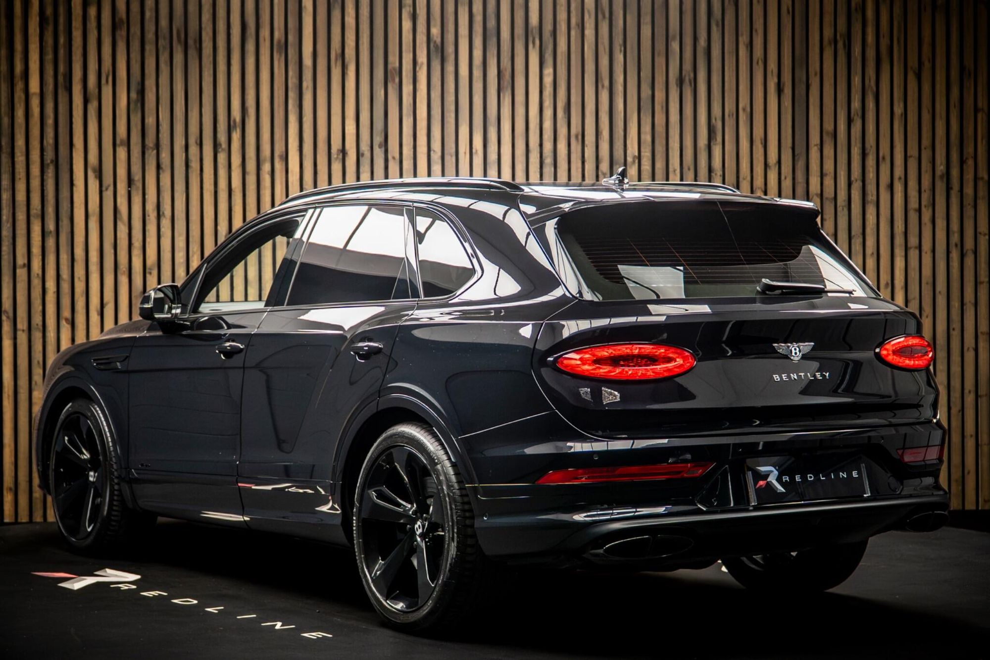 BENTLEY BENTAYGA ESTATE 4.0 V8 Azure 5dr Auto for sale UK - Slide 3
