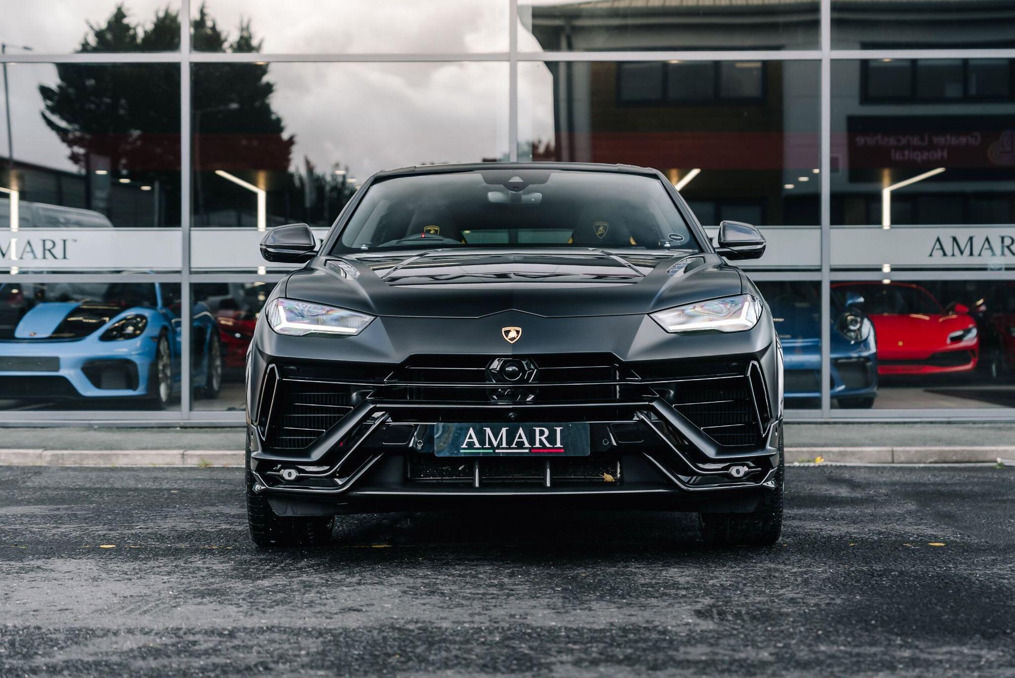 LAMBORGHINI URUS ESTATE 4.0T FSI V8 Performante 5dr Auto for sale UK - Slide 4