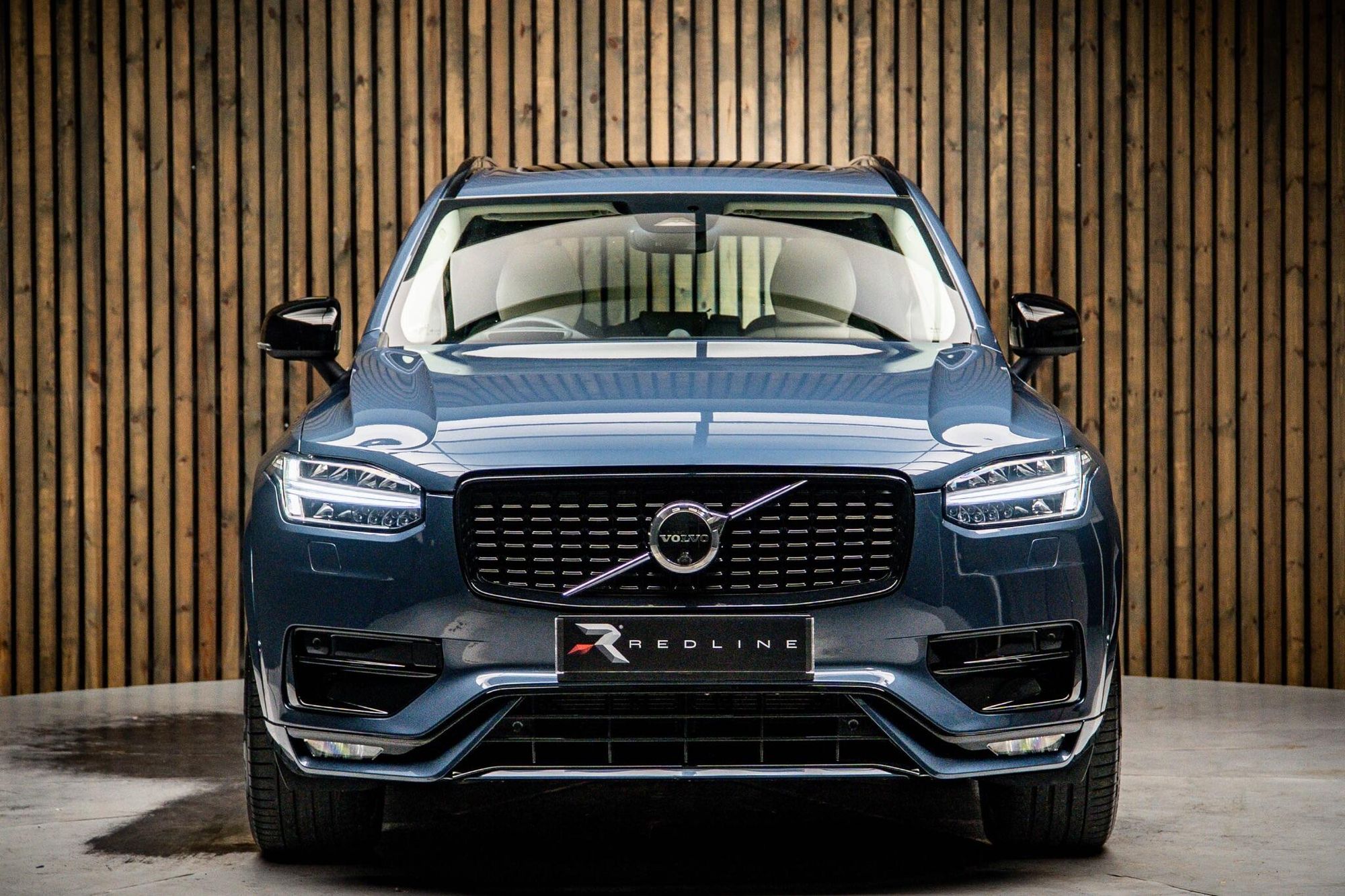 VOLVO XC90 ESTATE 2.0 B6P Ultimate Dark 5dr AWD Geartronic for sale UK - Slide 5