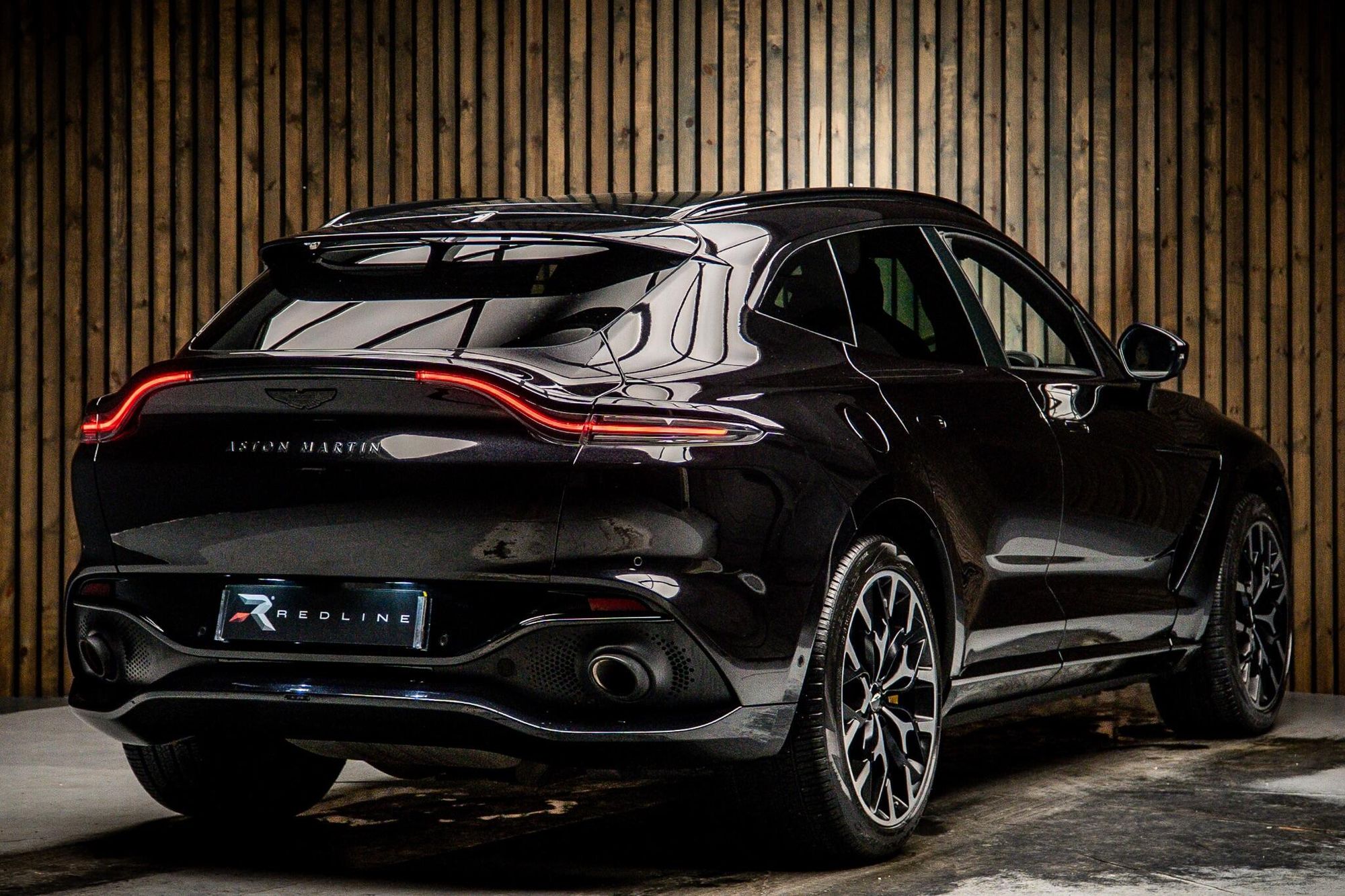 ASTON MARTIN DBX ESTATE V8 DBX707 5dr Touchtronic for sale UK - Slide 4