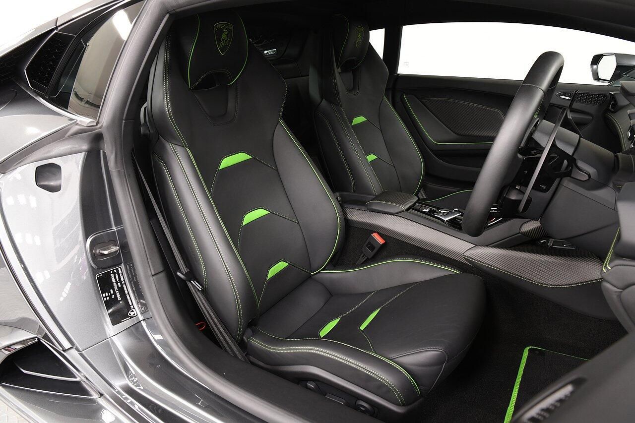 LAMBORGHINI HURACAN COUPE LP 640-4 Performante 2dr LDF for sale UK - Slide 7