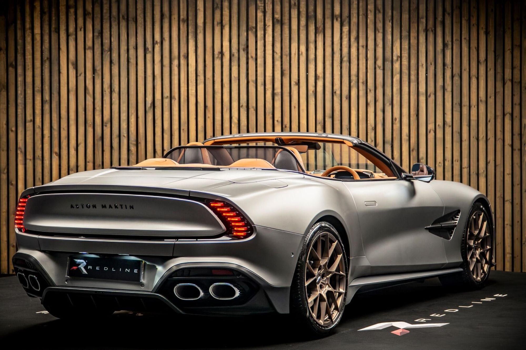 ASTON MARTIN VANQUISH CONVERTIBLE V12 Volante 2dr Auto for sale UK - Slide 4