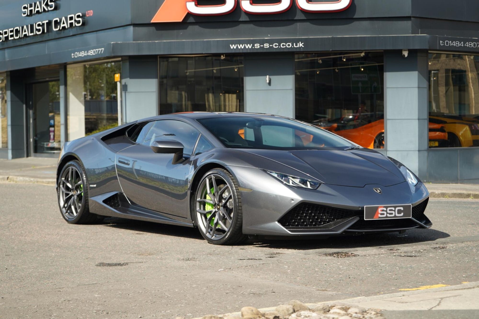 LAMBORGHINI HURACAN COUPE LP 610-4 2dr LDF for sale UK - Slide 4