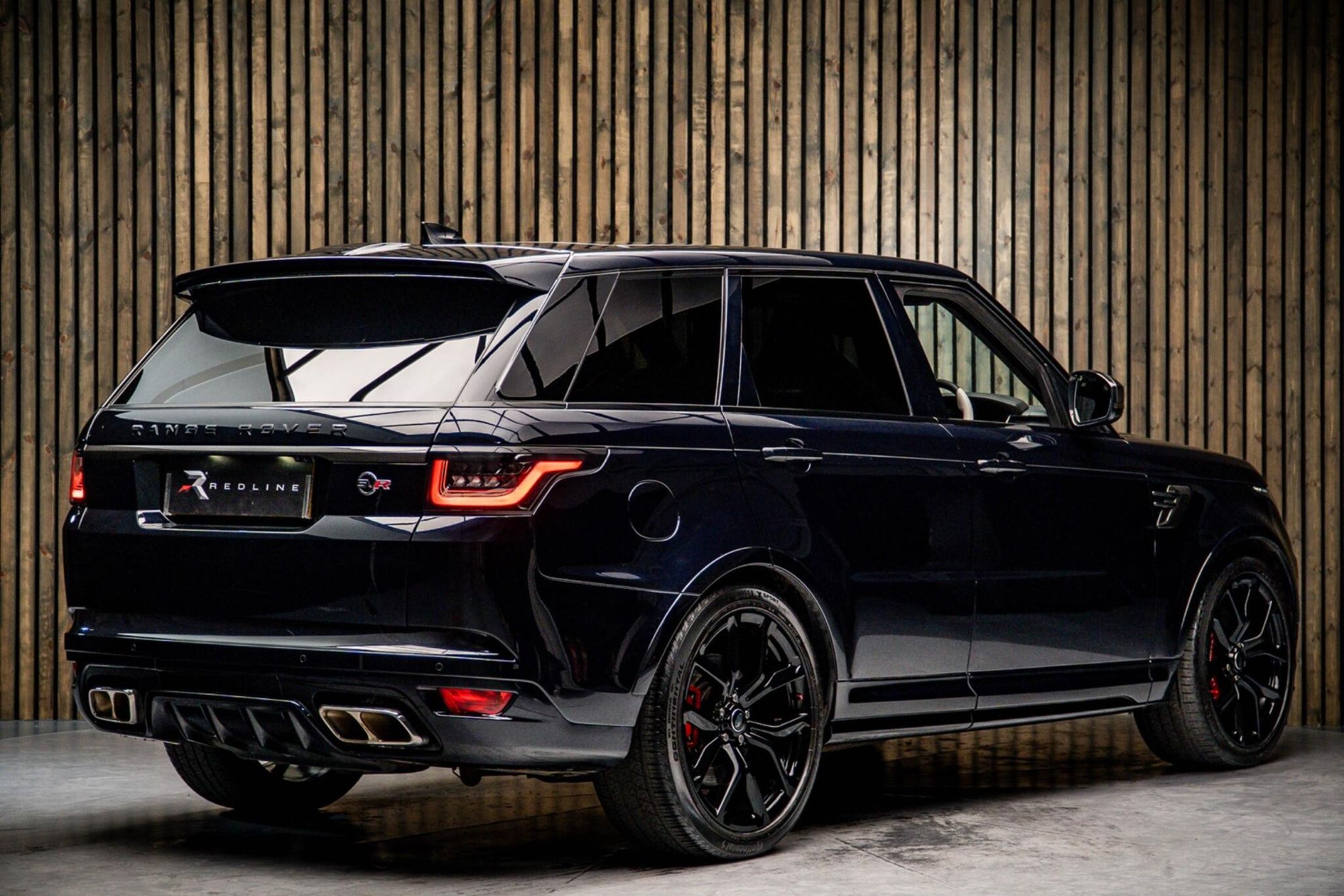 LAND ROVER RANGE ROVER SPORT ESTATE 5.0 P575 S/C SVR Carbon Edition 5dr Auto for sale UK - Slide 4