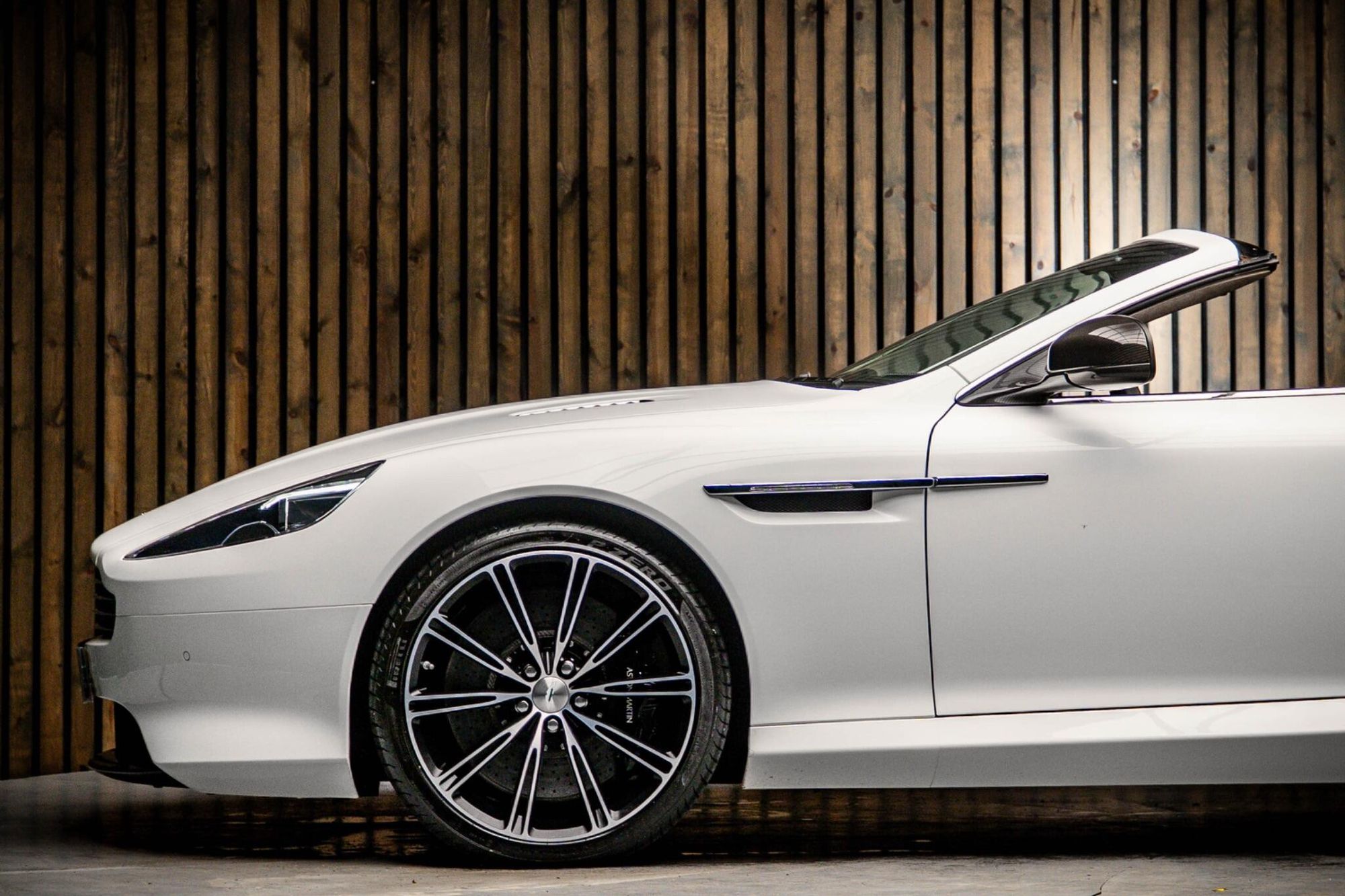 ASTON MARTIN DB9 CONVERTIBLE V12 GT 2dr Volante Touchtronic Auto for sale UK - Slide 9