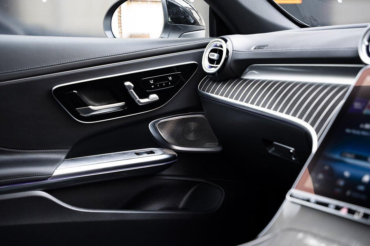 MERCEDES-BENZ CLE DIESEL COUPE CLE 220d AMG Line Premium Plus 2dr 9G-Tronic for sale UK - Slide 10