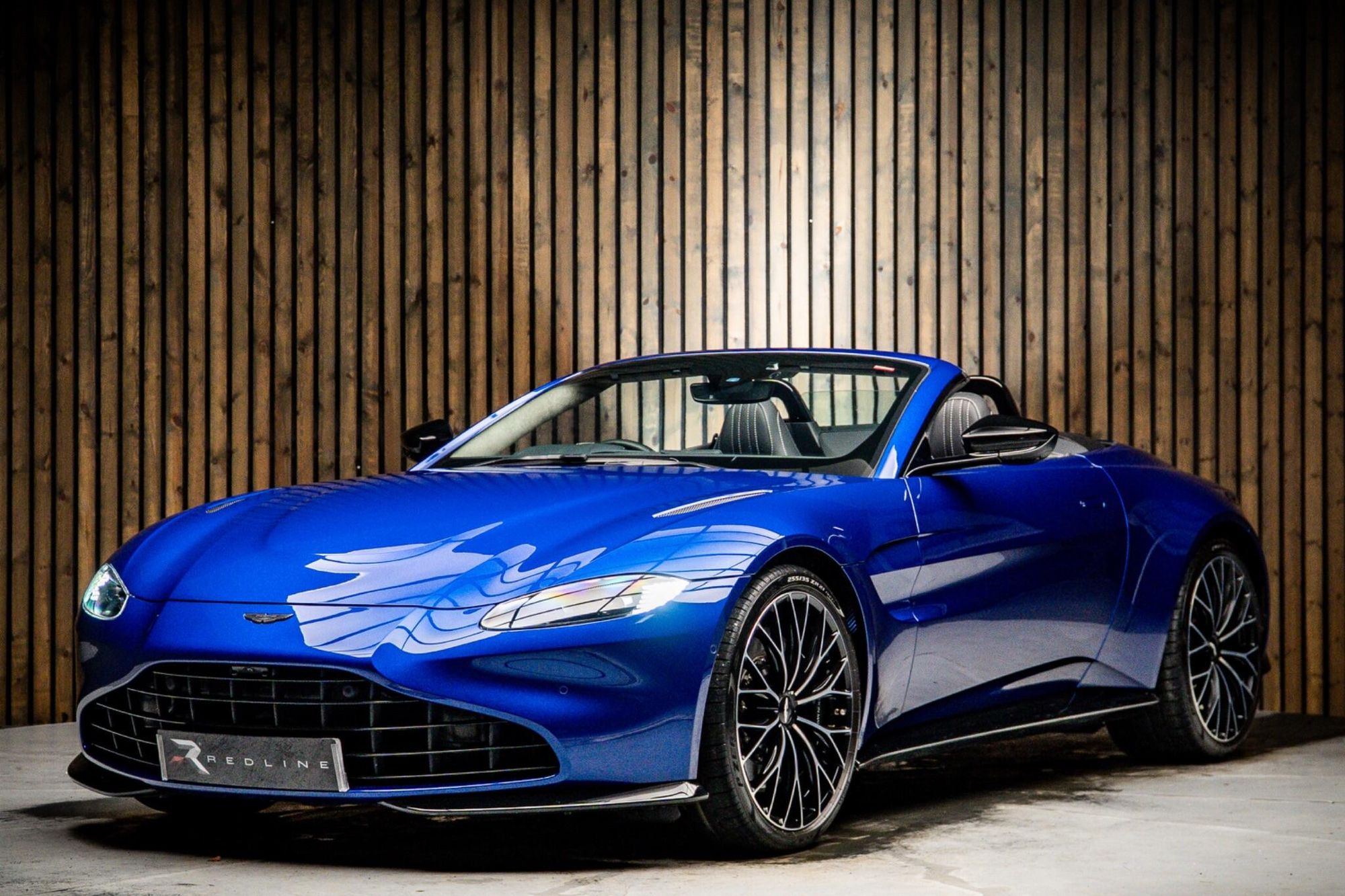 ASTON MARTIN VANTAGE V8 ROADSTER 2dr ZF 8 Speed Auto for sale UK - Slide 8