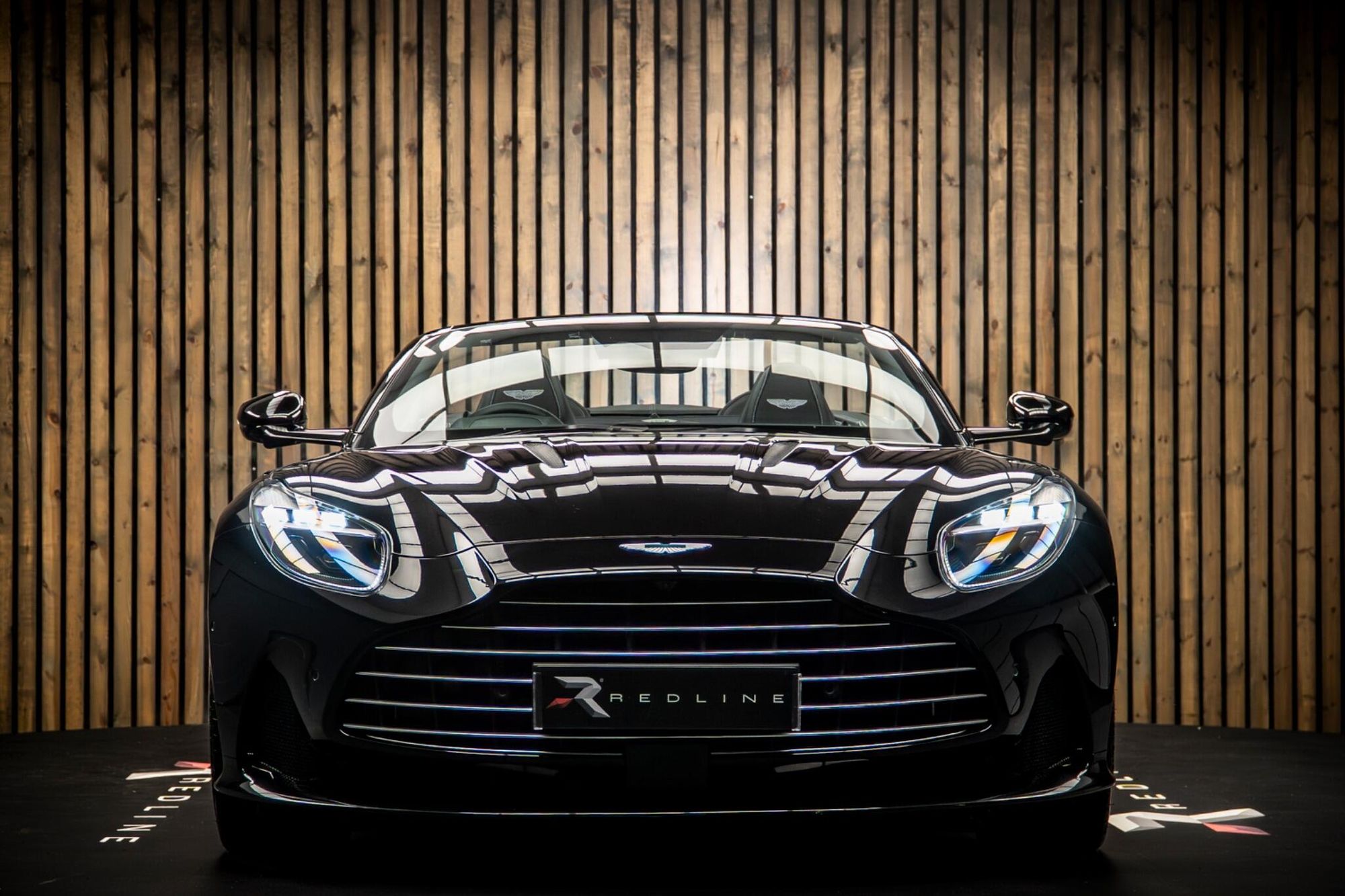 ASTON MARTIN DB12 CONVERTIBLE V8 Volante 2dr Auto for sale UK - Slide 5