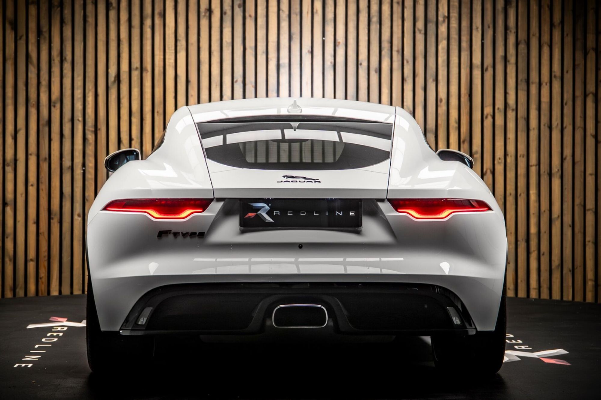 JAGUAR F-TYPE COUPE 2.0 P300 R-Dynamic 2dr Auto for sale UK - Slide 6