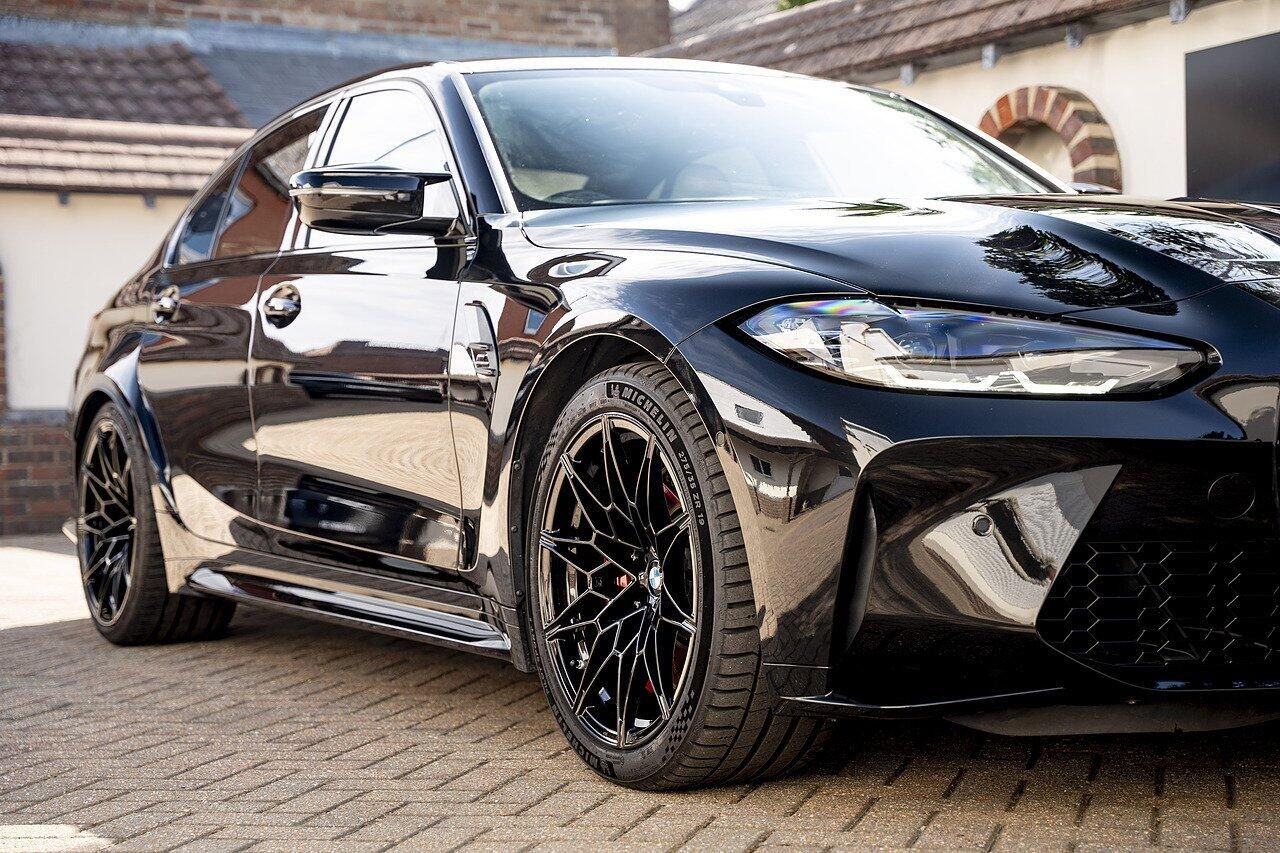 BMW M3 Saloon 3.0 530 Competition M xDrive Steptronic 4 Door Auto for sale UK - Slide 6